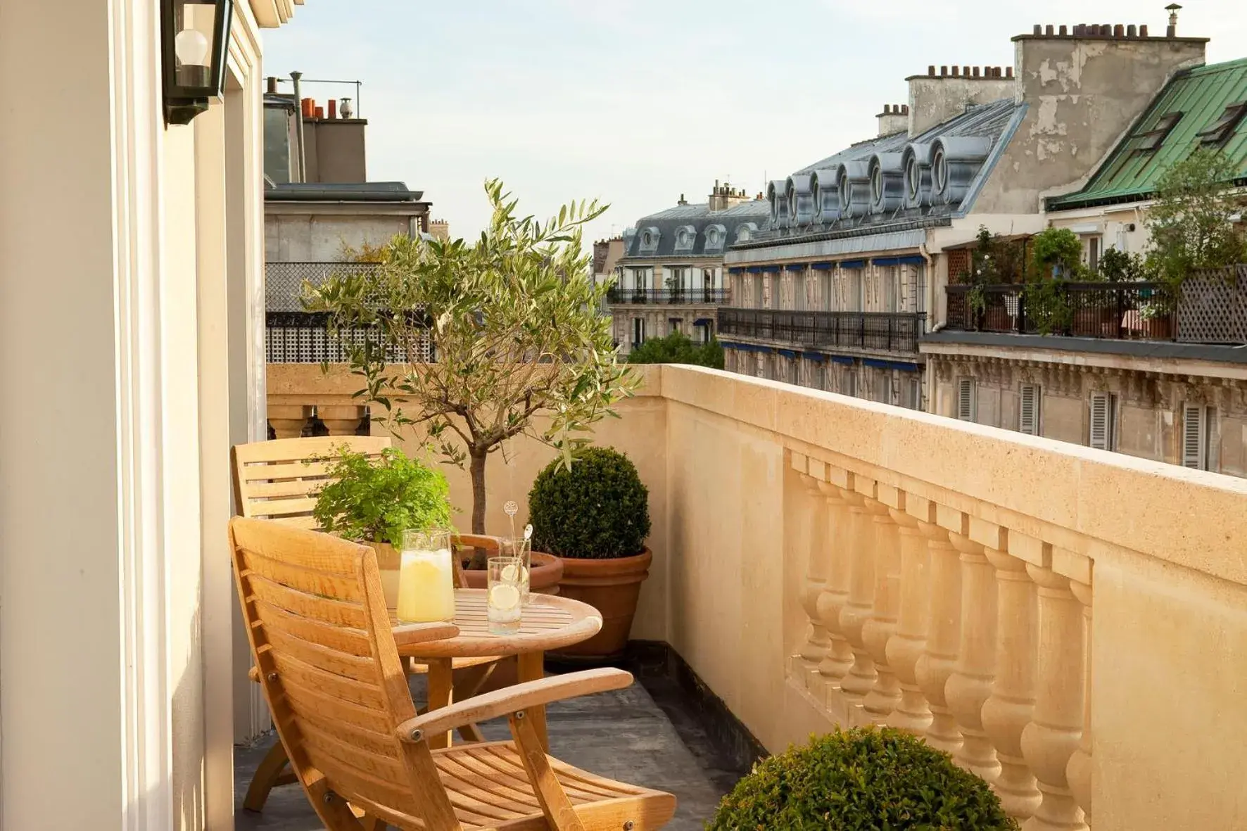 Balcony/Terrace in Hôtel De l'Arcade