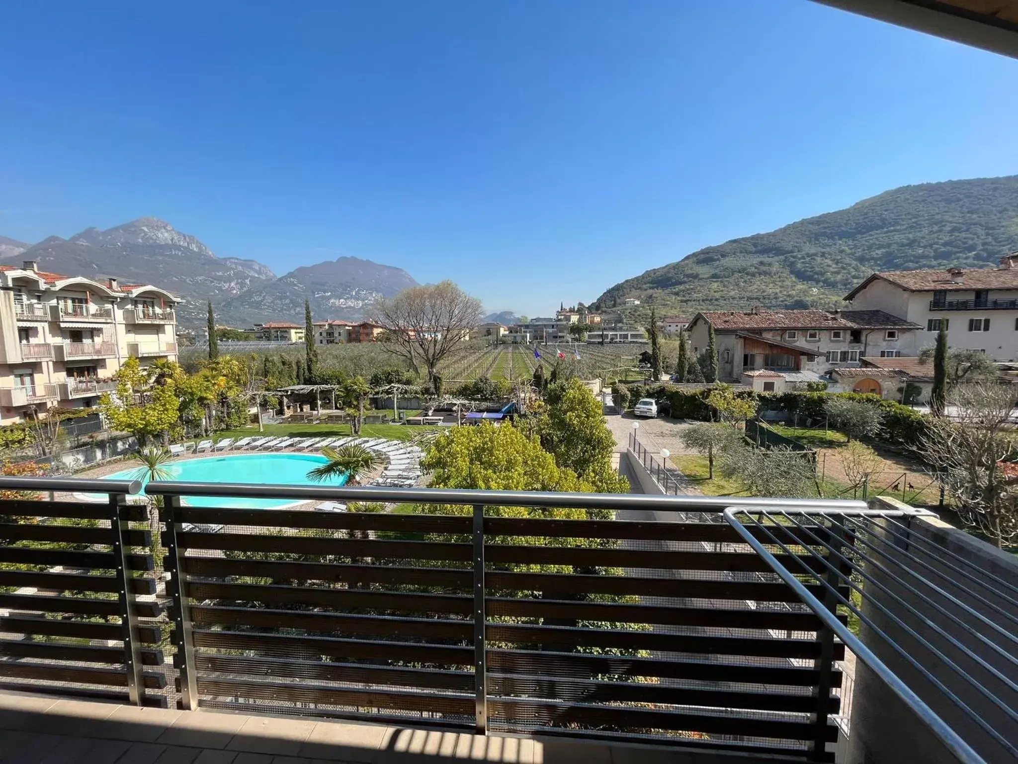 Balcony/Terrace, Pool View in 4 Limoni Apartment Resort