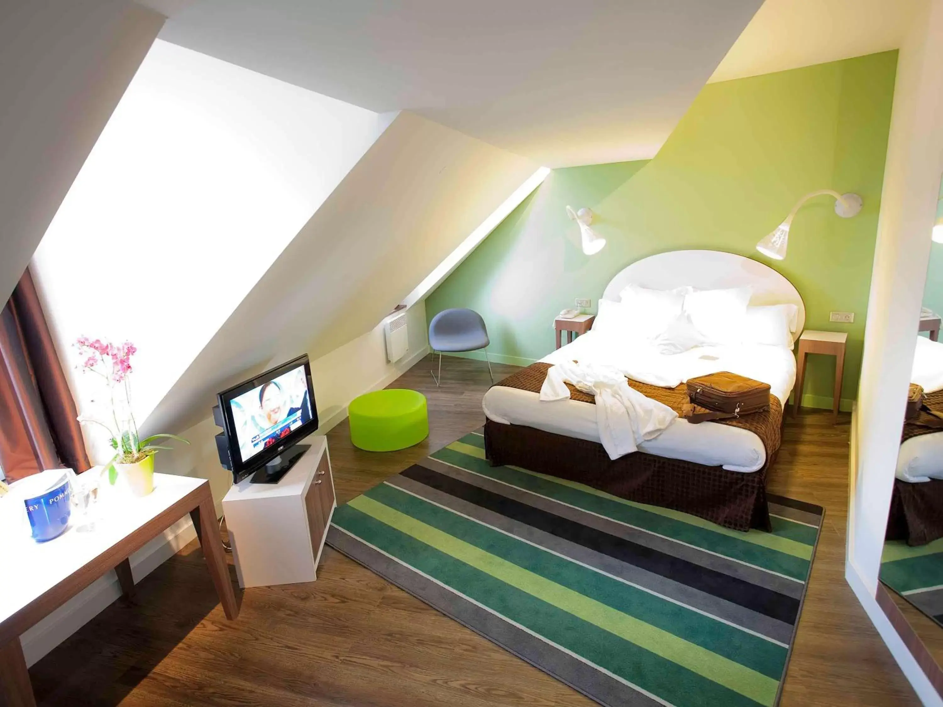 Bedroom in Mercure Strasbourg Centre Gare