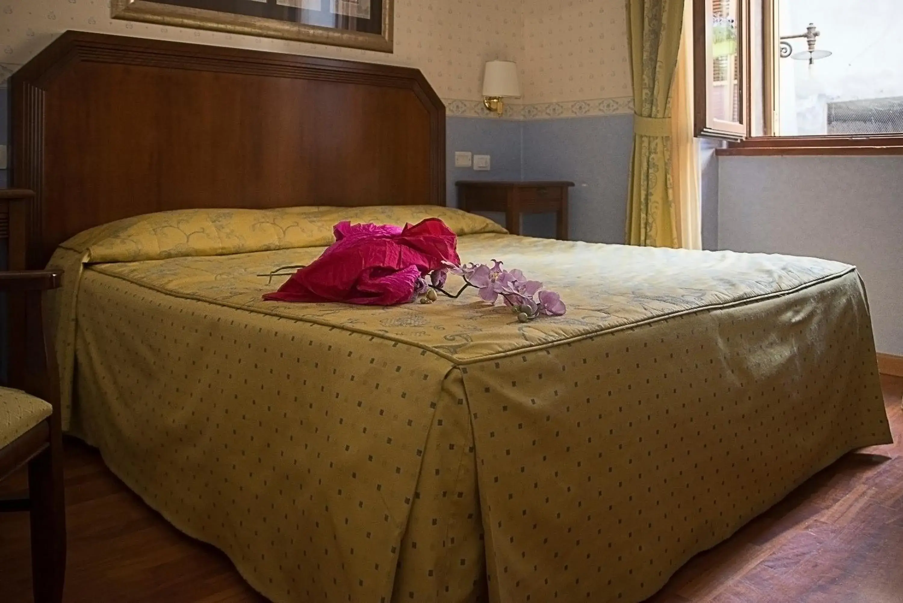 Photo of the whole room, Bed in Hotel Filippeschi