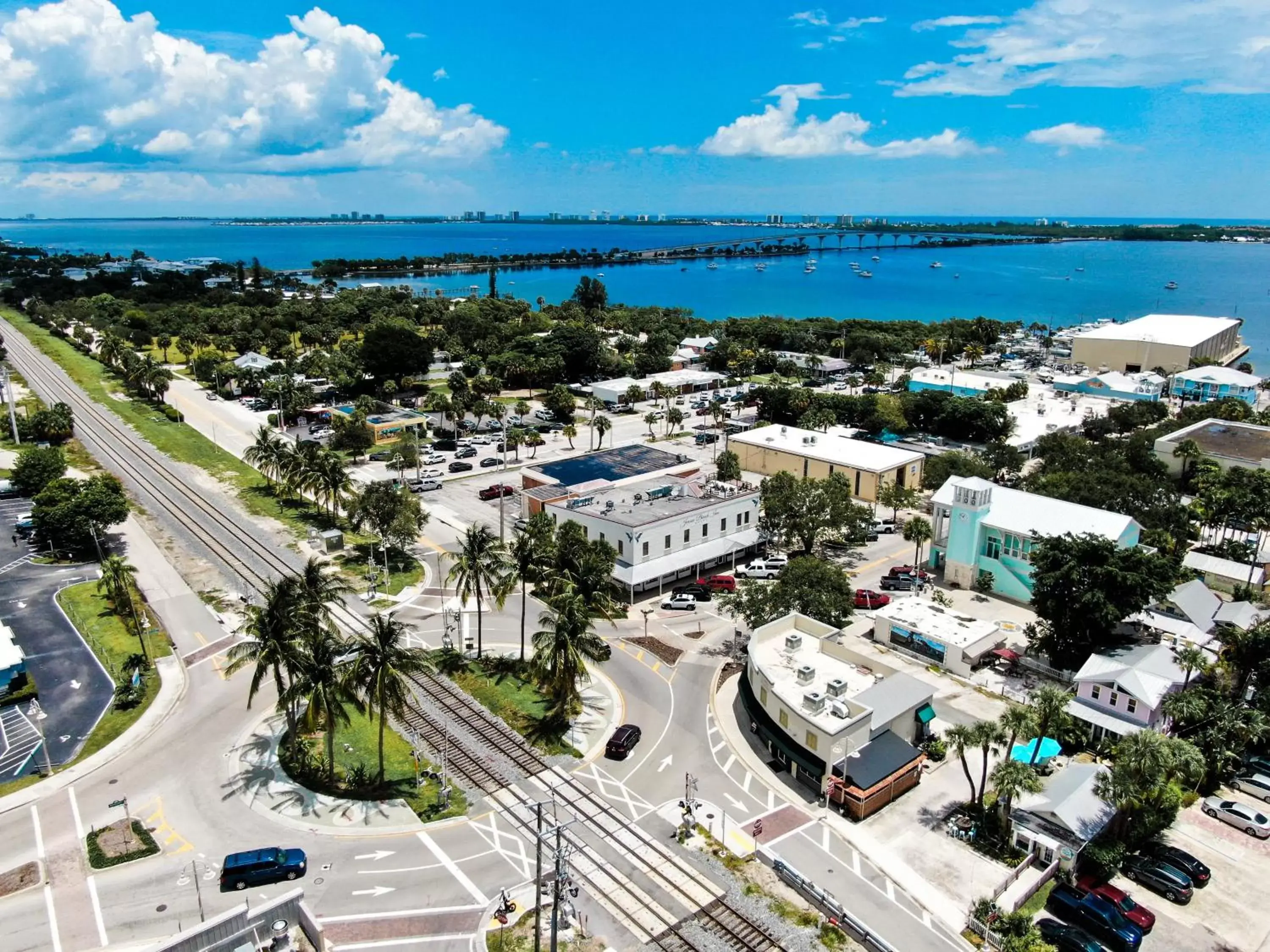 Property building, Bird's-eye View in Jensen Beach Inn