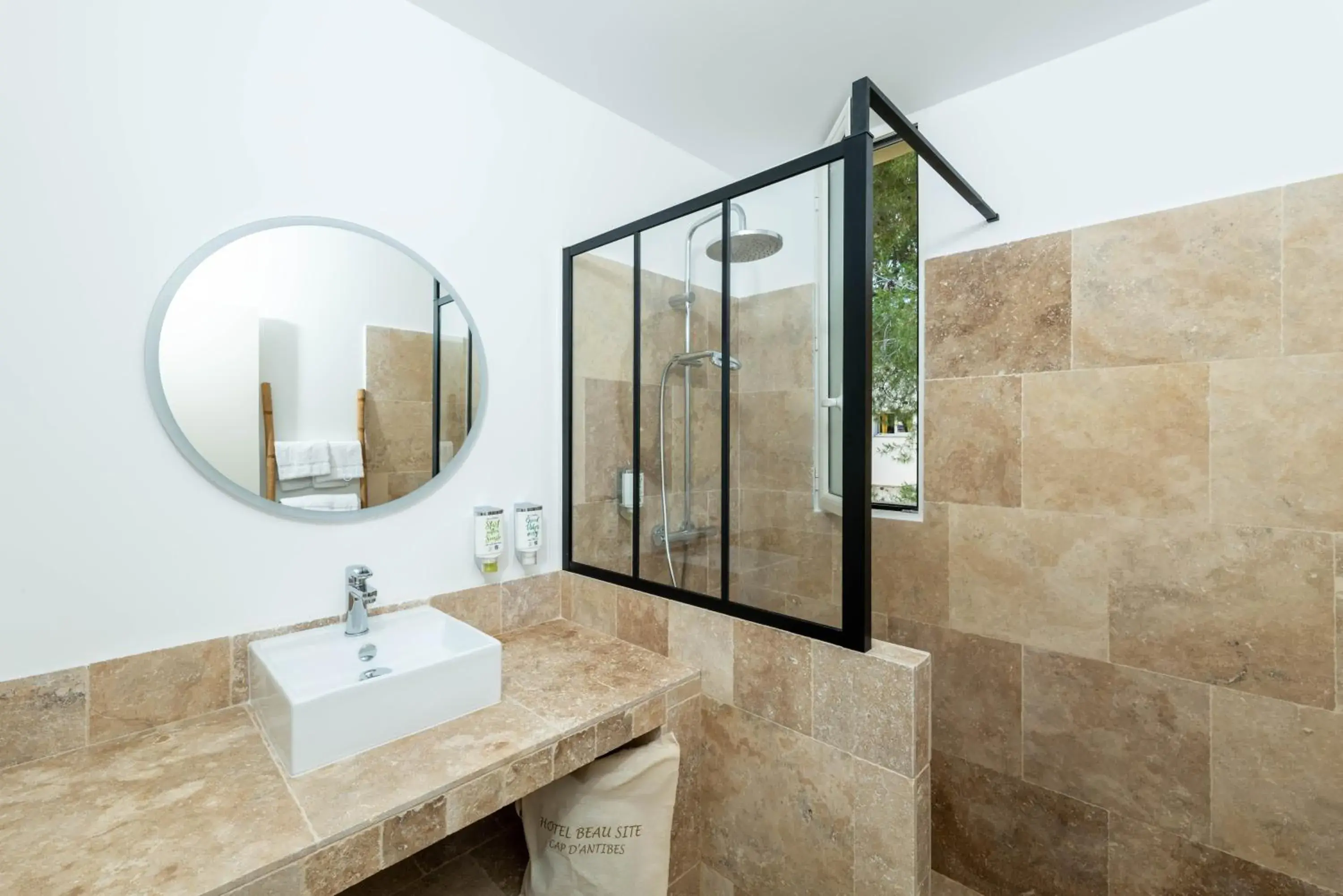 Bathroom in Hôtel Beau Site - Cap d'Antibes