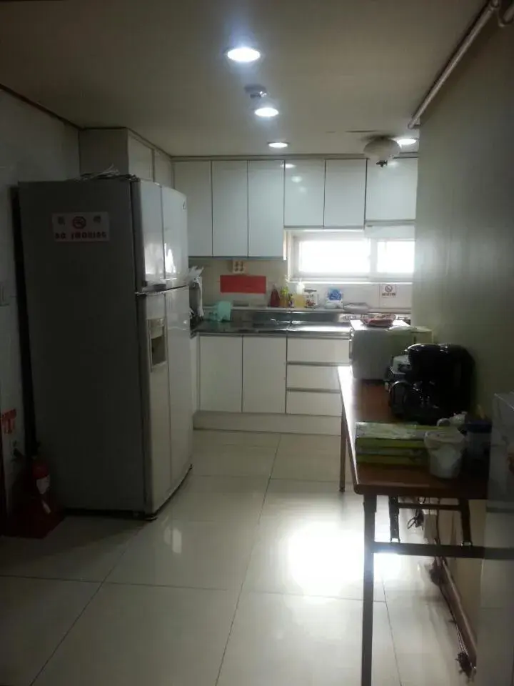 Kitchen or kitchenette, Kitchen/Kitchenette in Hwaseong Guest House