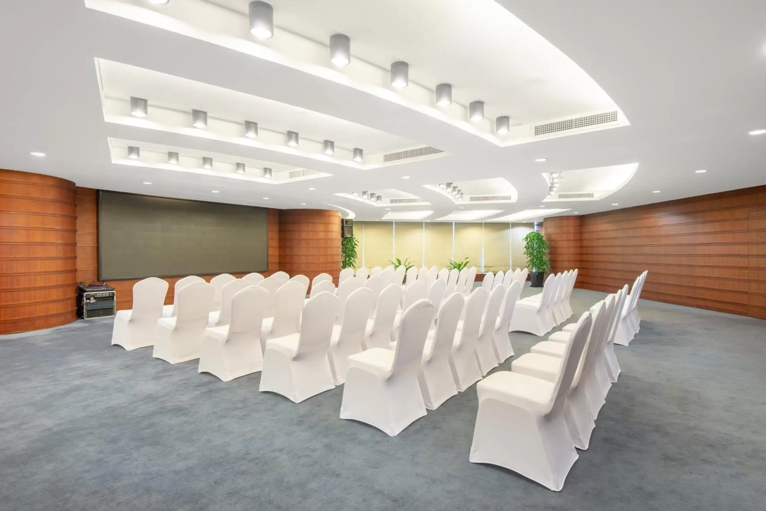 Meeting/conference room, Banquet Facilities in Crowne Plaza Zhuhai City Center, an IHG Hotel