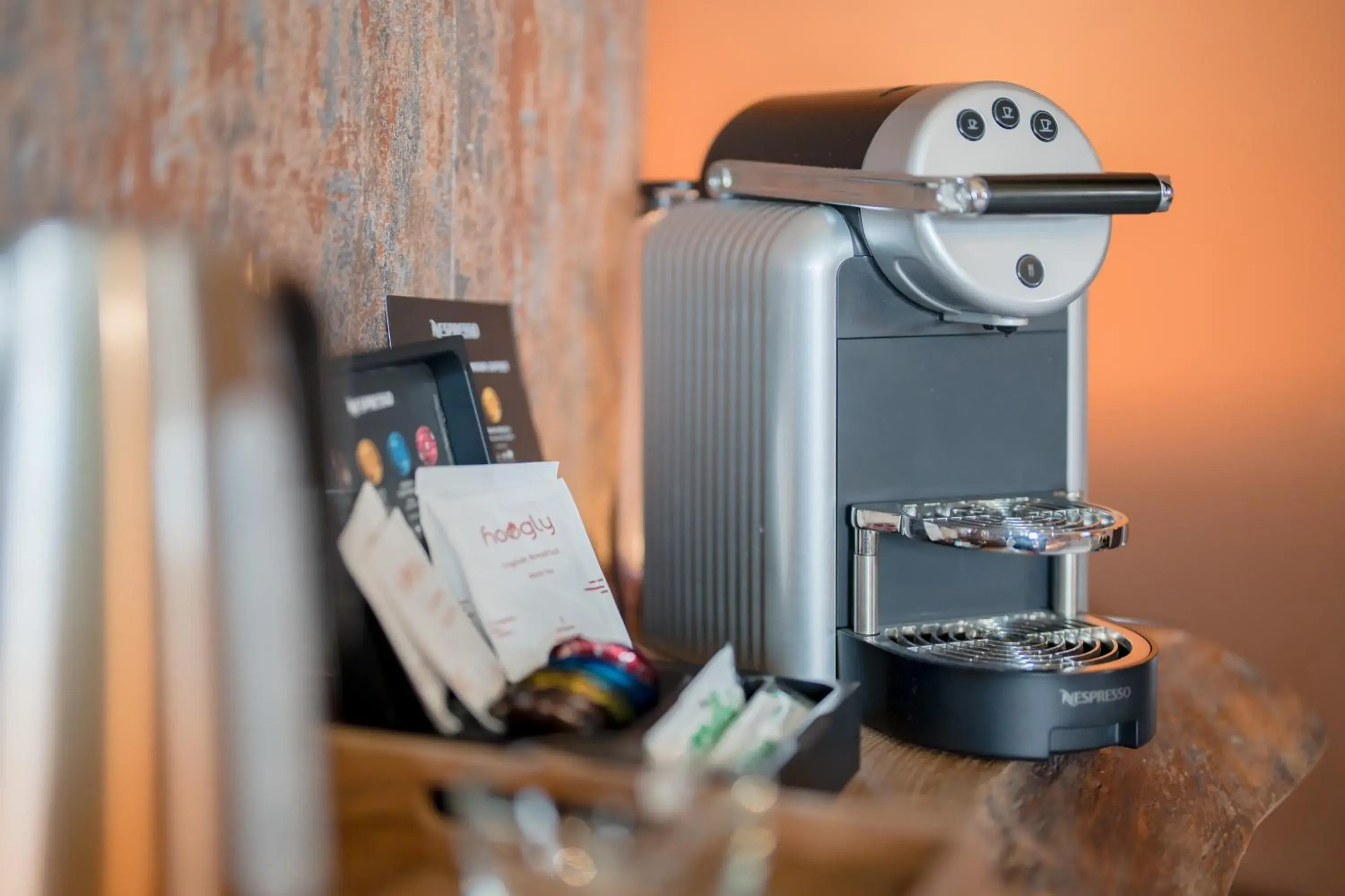 Coffee/tea facilities in Tottington Manor Hotel