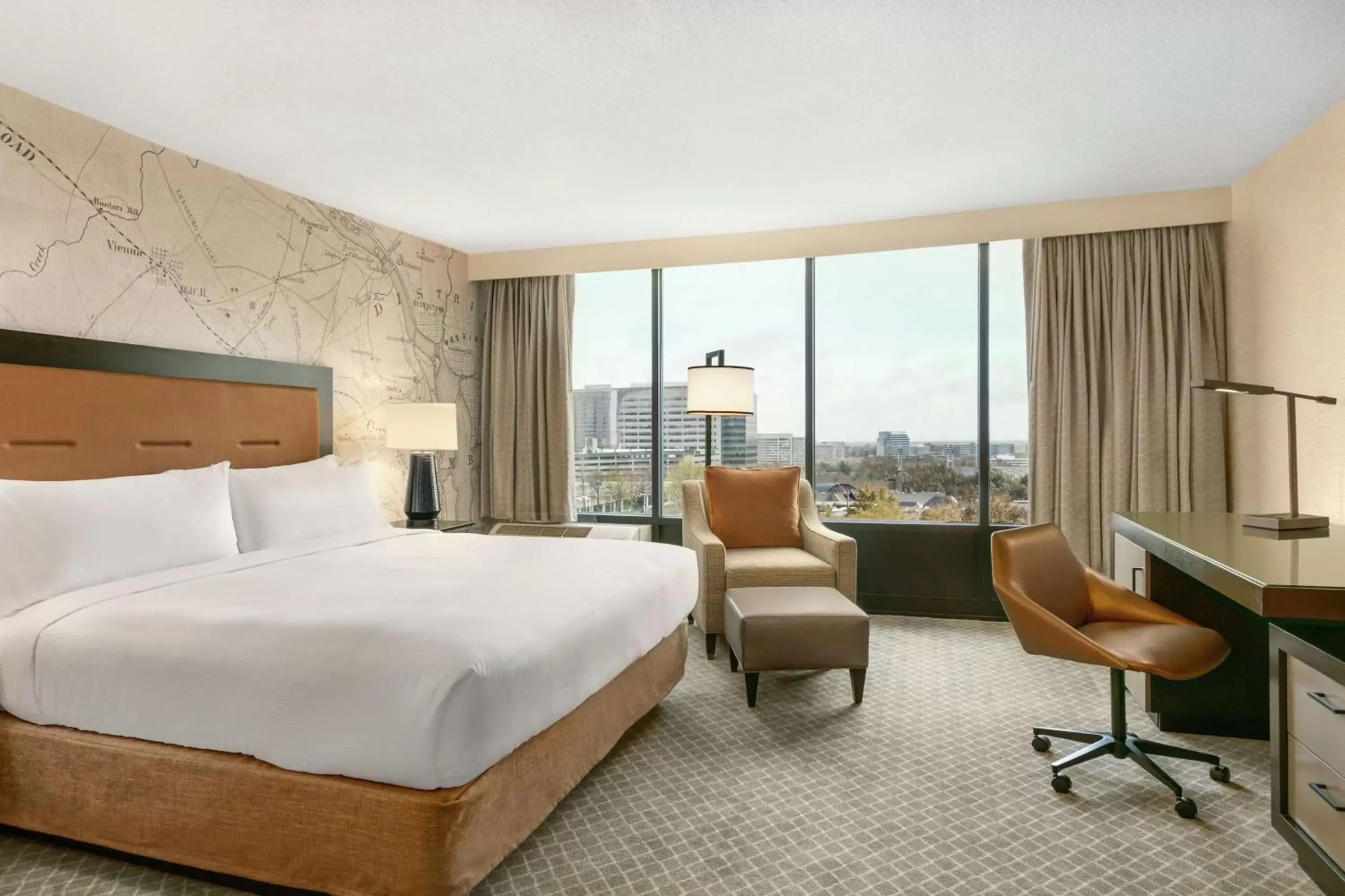 Bedroom, Bed in DoubleTree by Hilton McLean Tysons Bedroom, Bed in DoubleTree by Hilton McLean Tysons