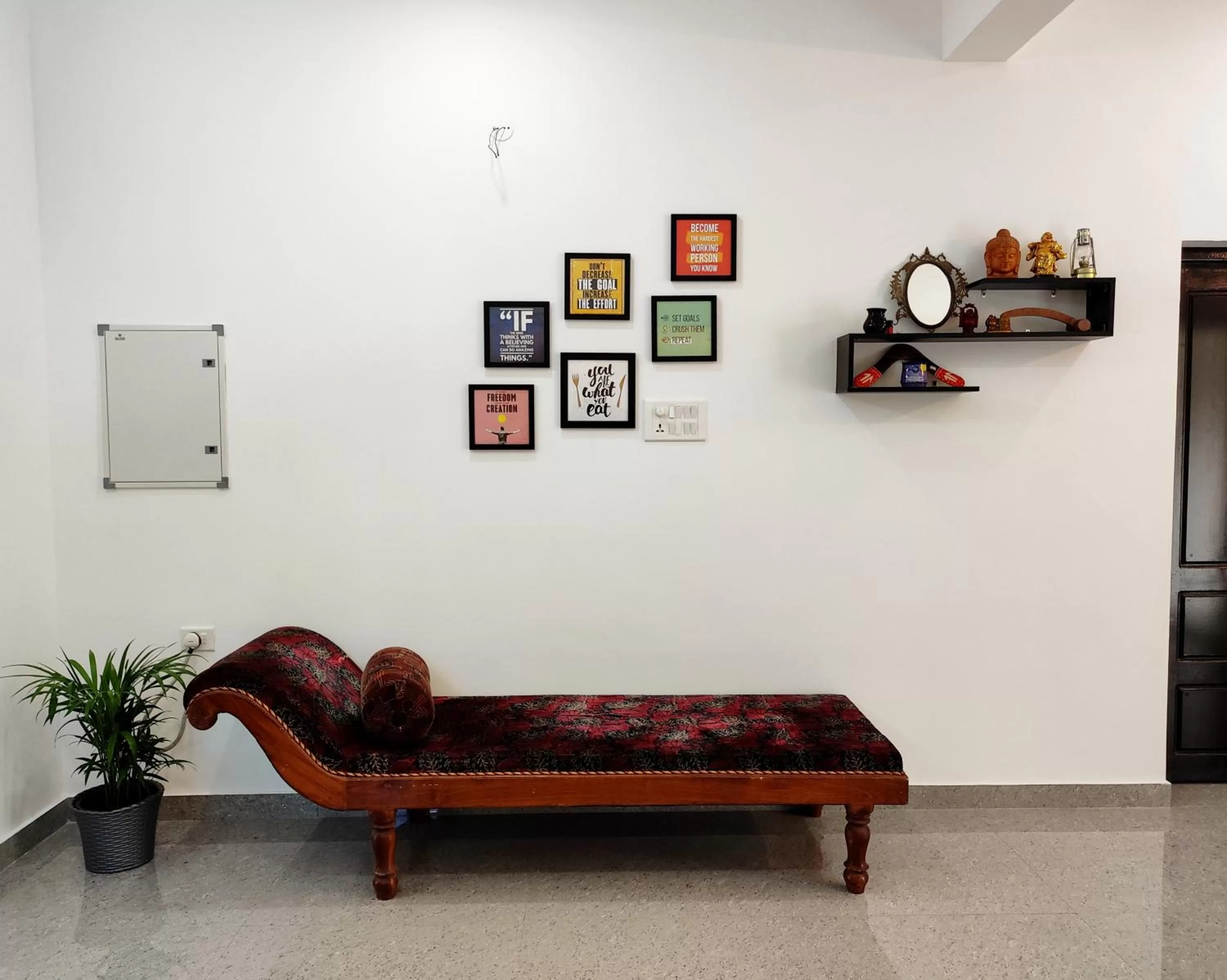 Living room, Seating Area in Happy Buddha S4