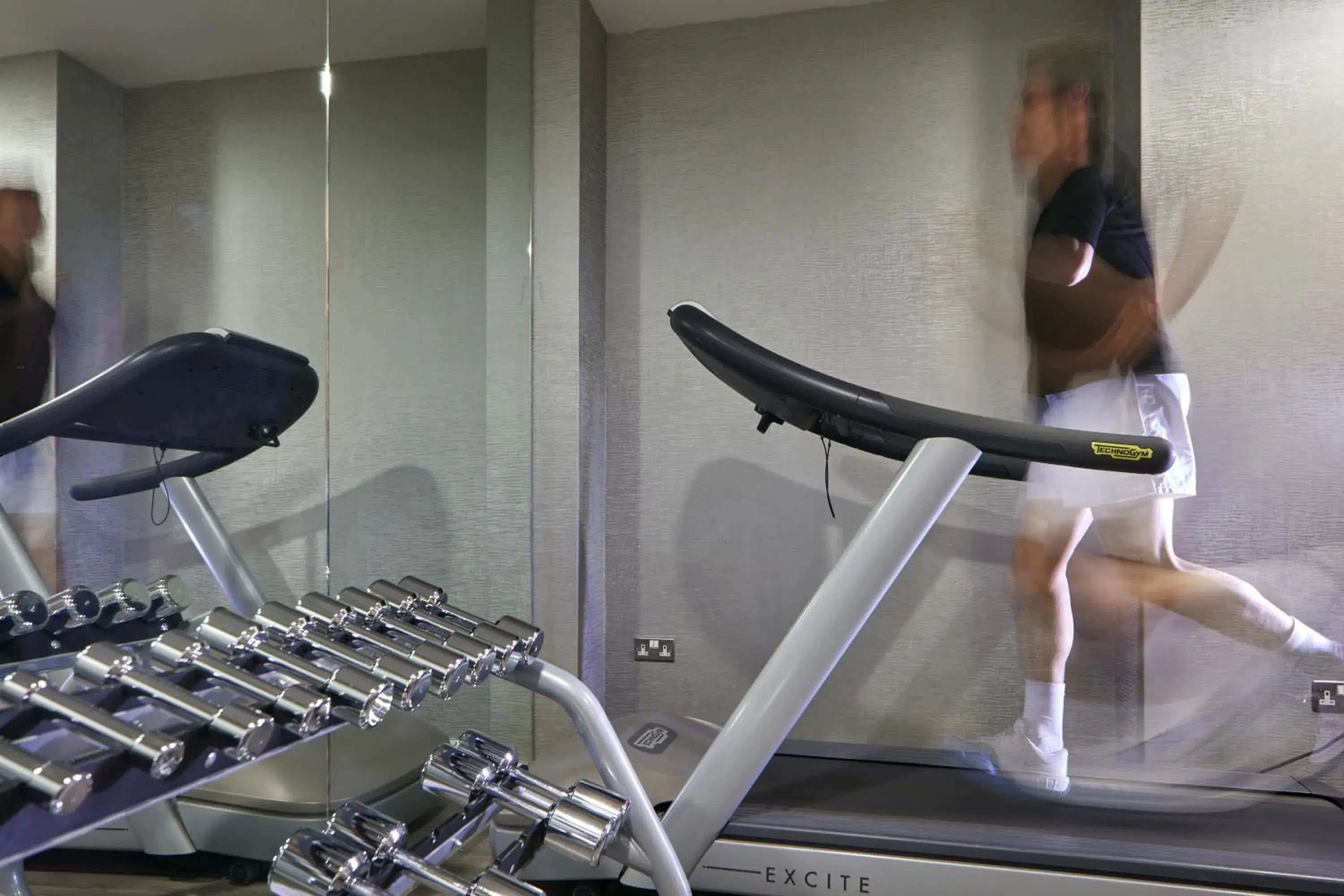 Fitness centre/facilities, Fitness Center/Facilities in The Queens Gate Hotel