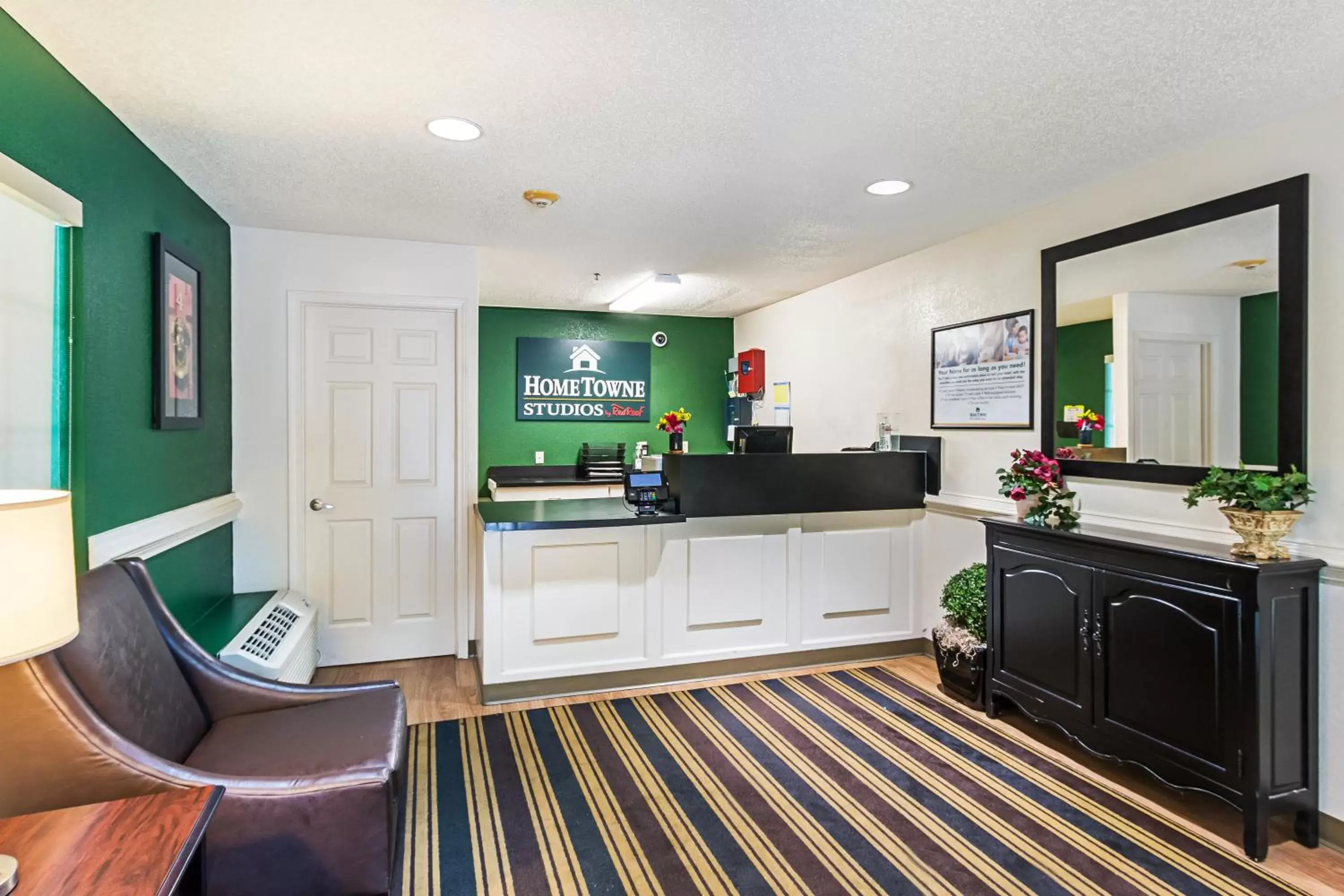 Lobby or reception in HomeTowne Studios by Red Roof Atlanta – Lawrenceville Lobby or reception in HomeTowne Studios by Red Roof Atlanta – Lawrenceville