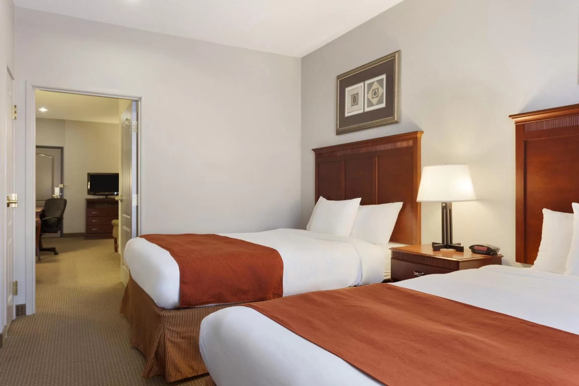 One-Bedroom Queen Suite with Sofa Bed in Country Inn & Suites by Radisson, Harrisonburg, VA