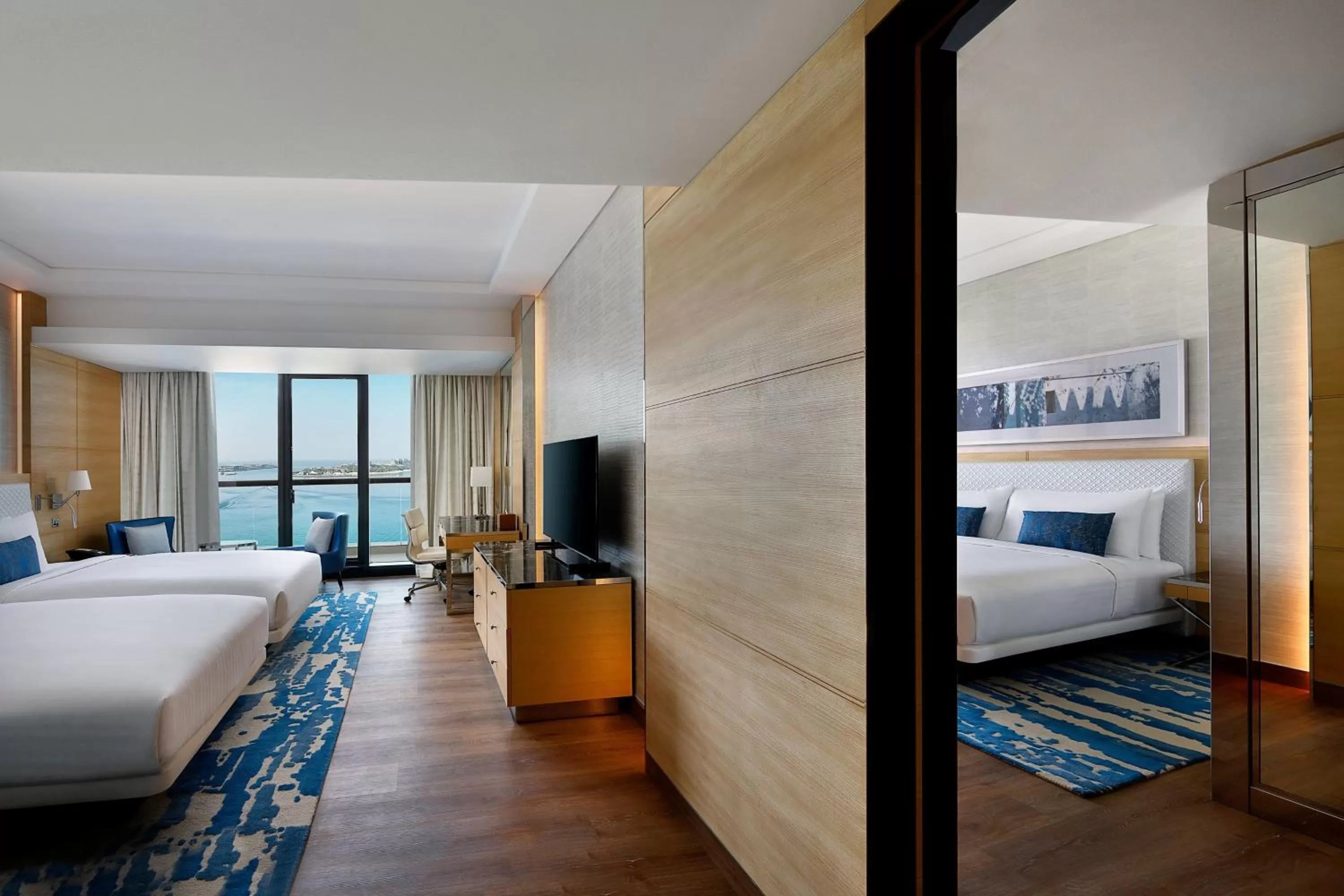 Photo of the whole room, Bed in Marriott Resort Palm Jumeirah, Dubai