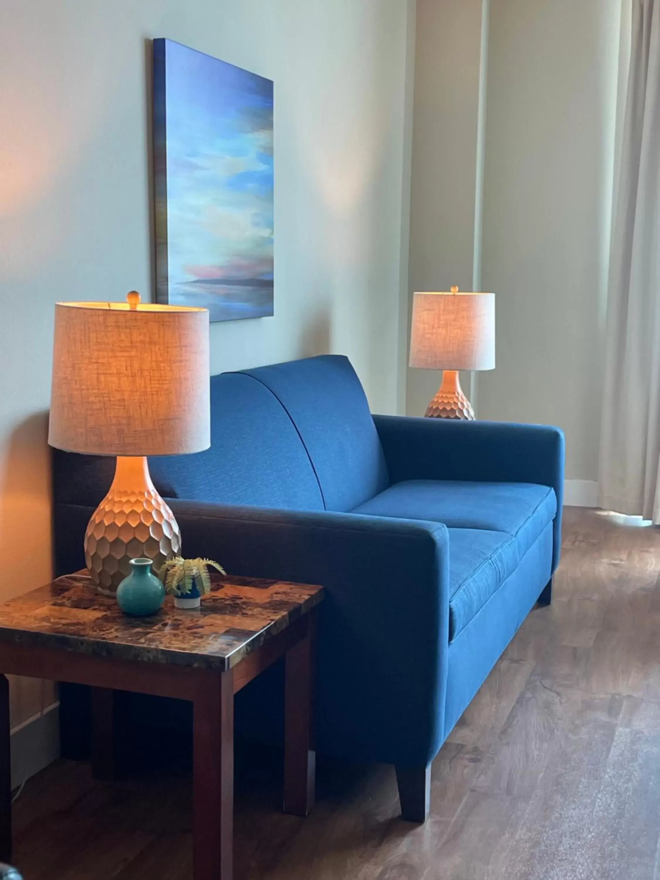 Seating Area in South Beach Biloxi Hotel & Suites