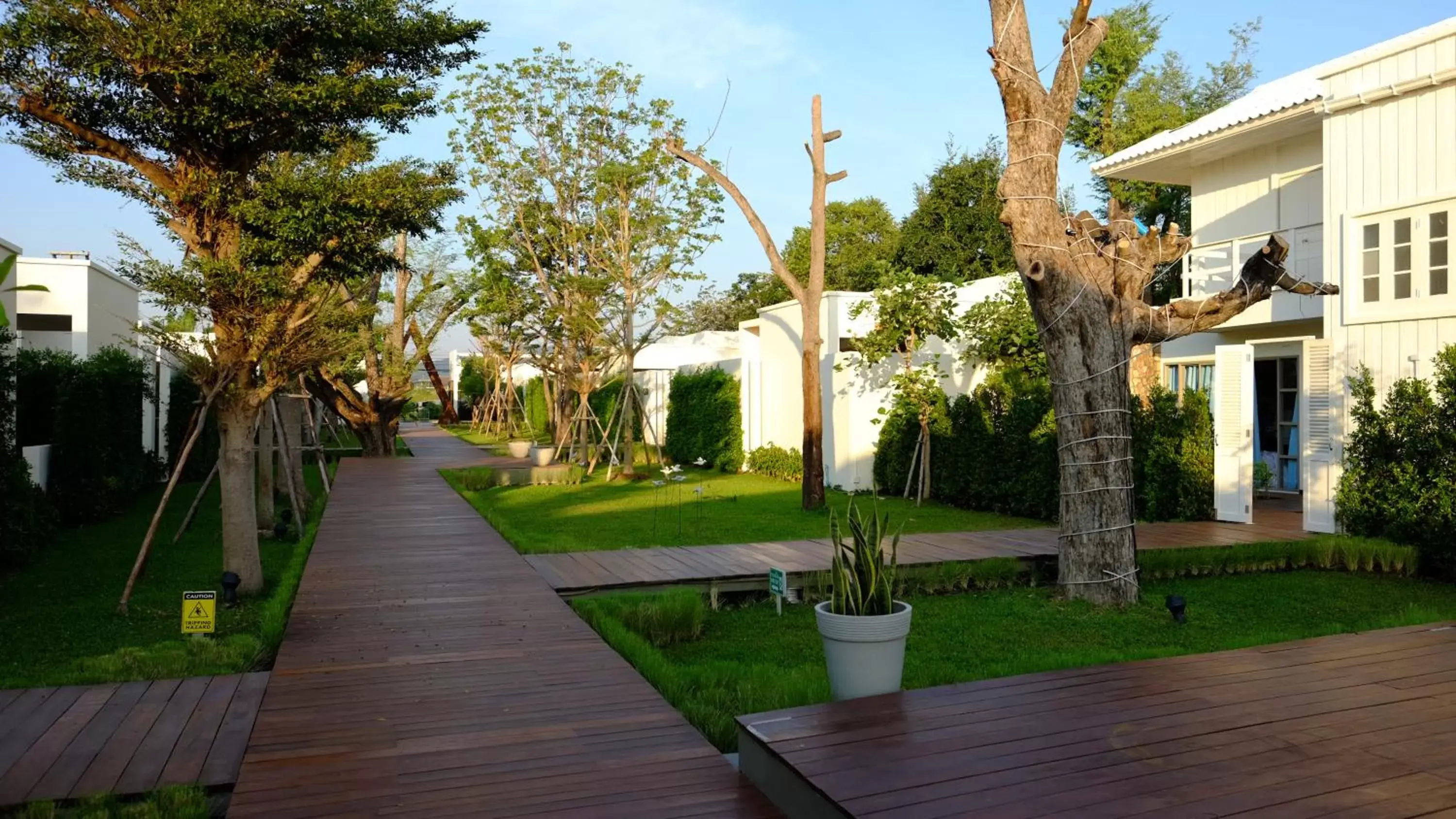 Property building, Garden in De Chaochom Hua Hin