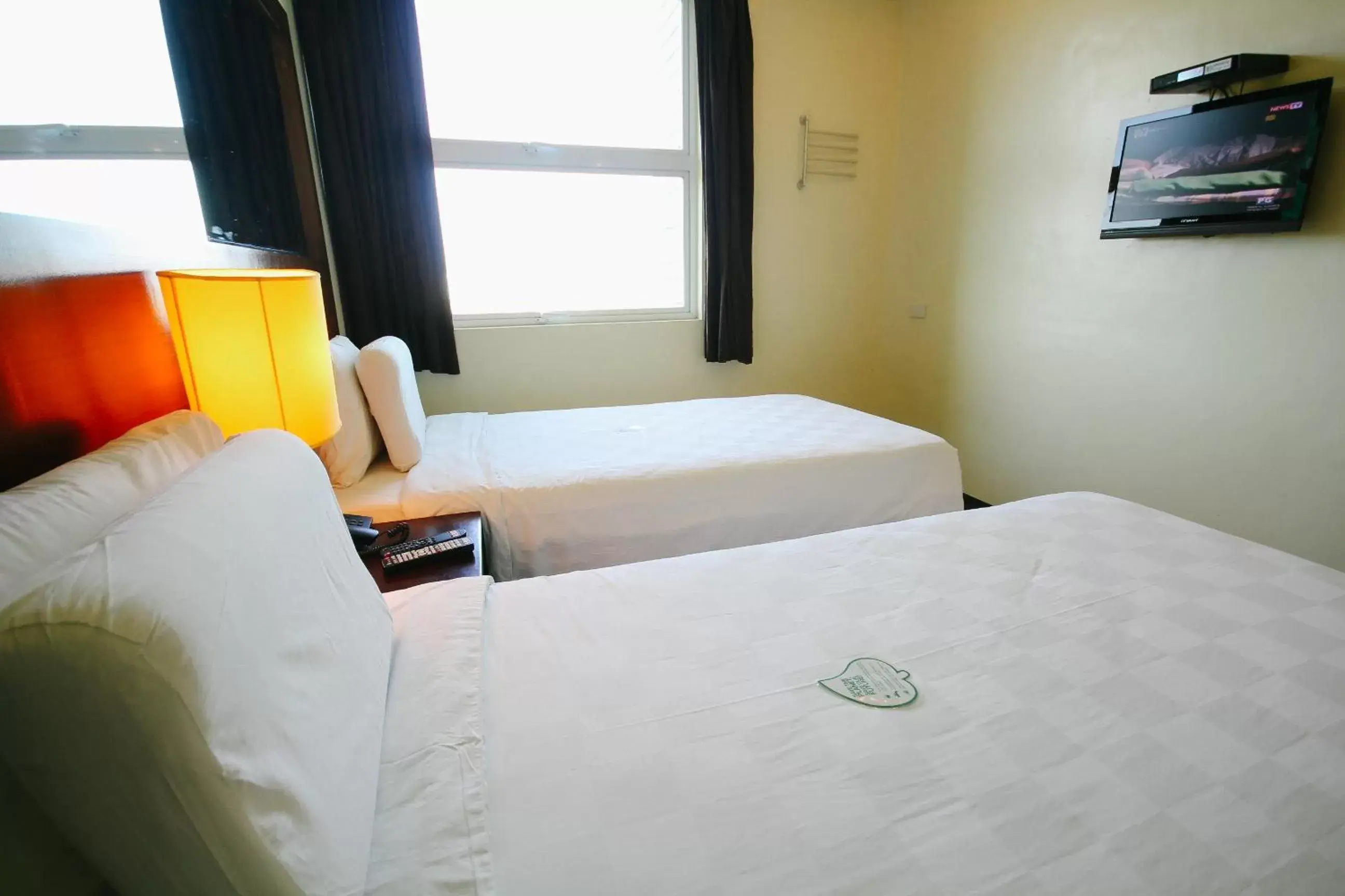 Bed, Room Photo in Go Hotels Bacolod