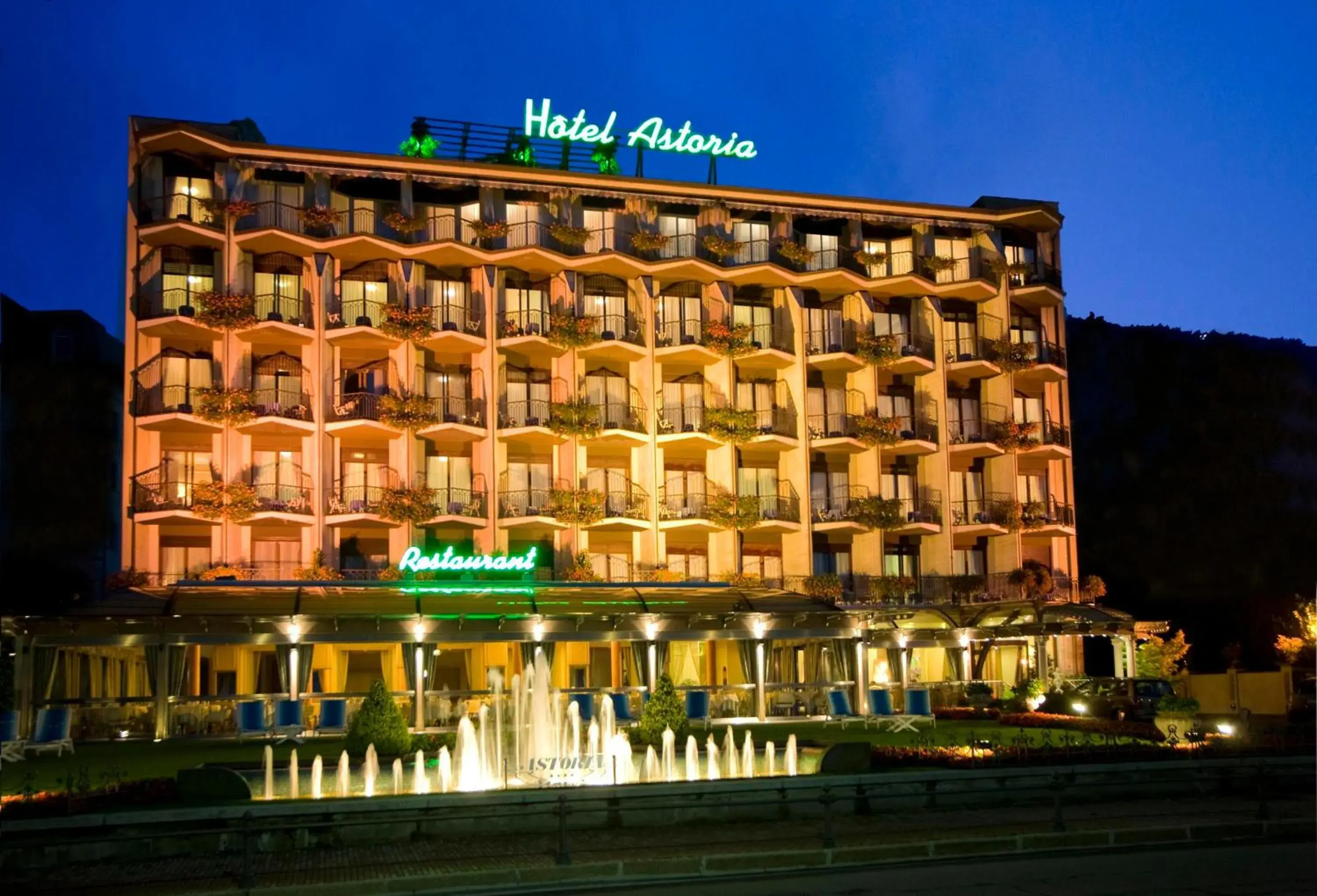 Facade/entrance, Property Building in Hotel Astoria