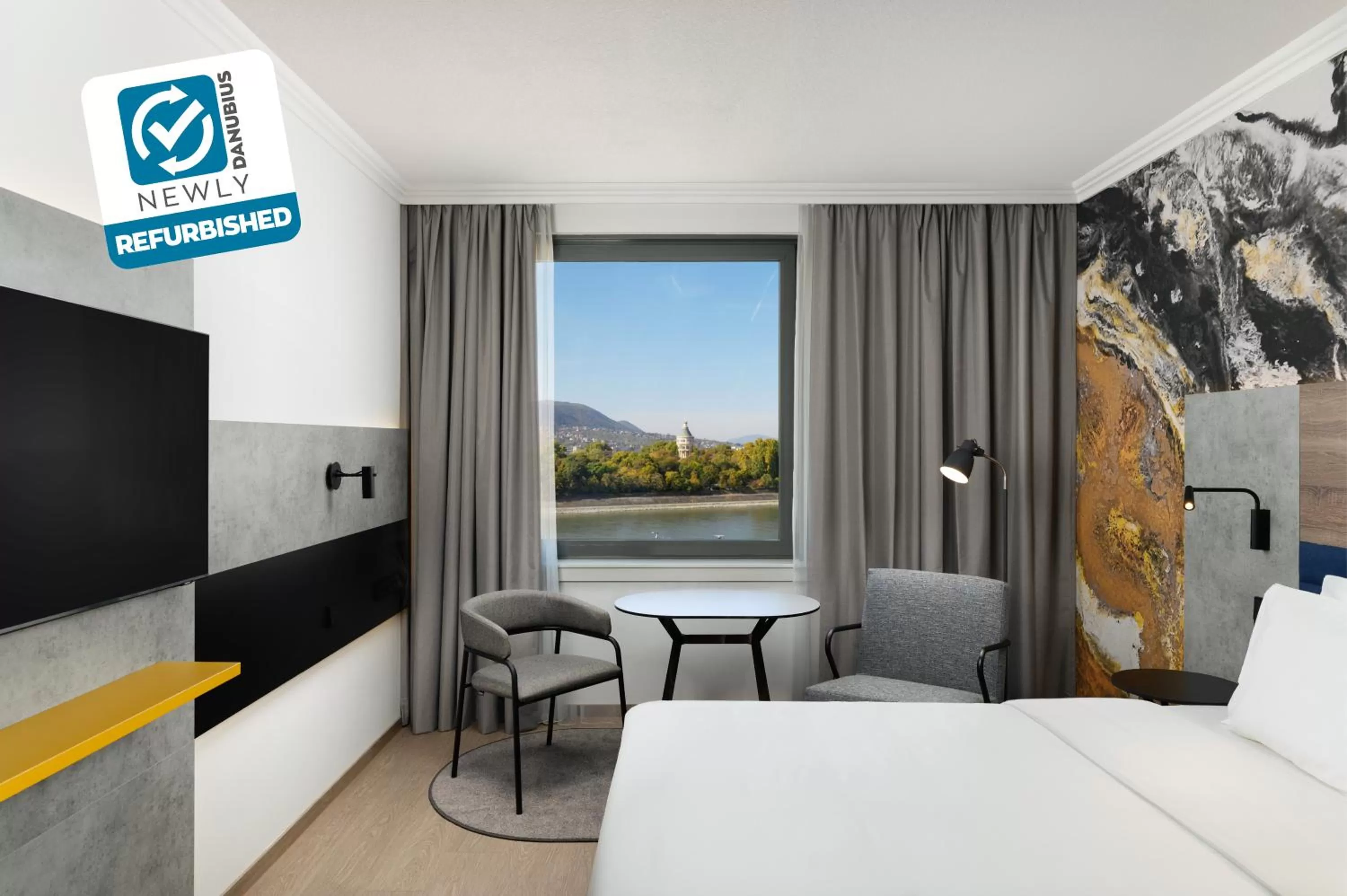 Premium Double Room with River view ( newly refurbished ) in Danubius Hotel Helia