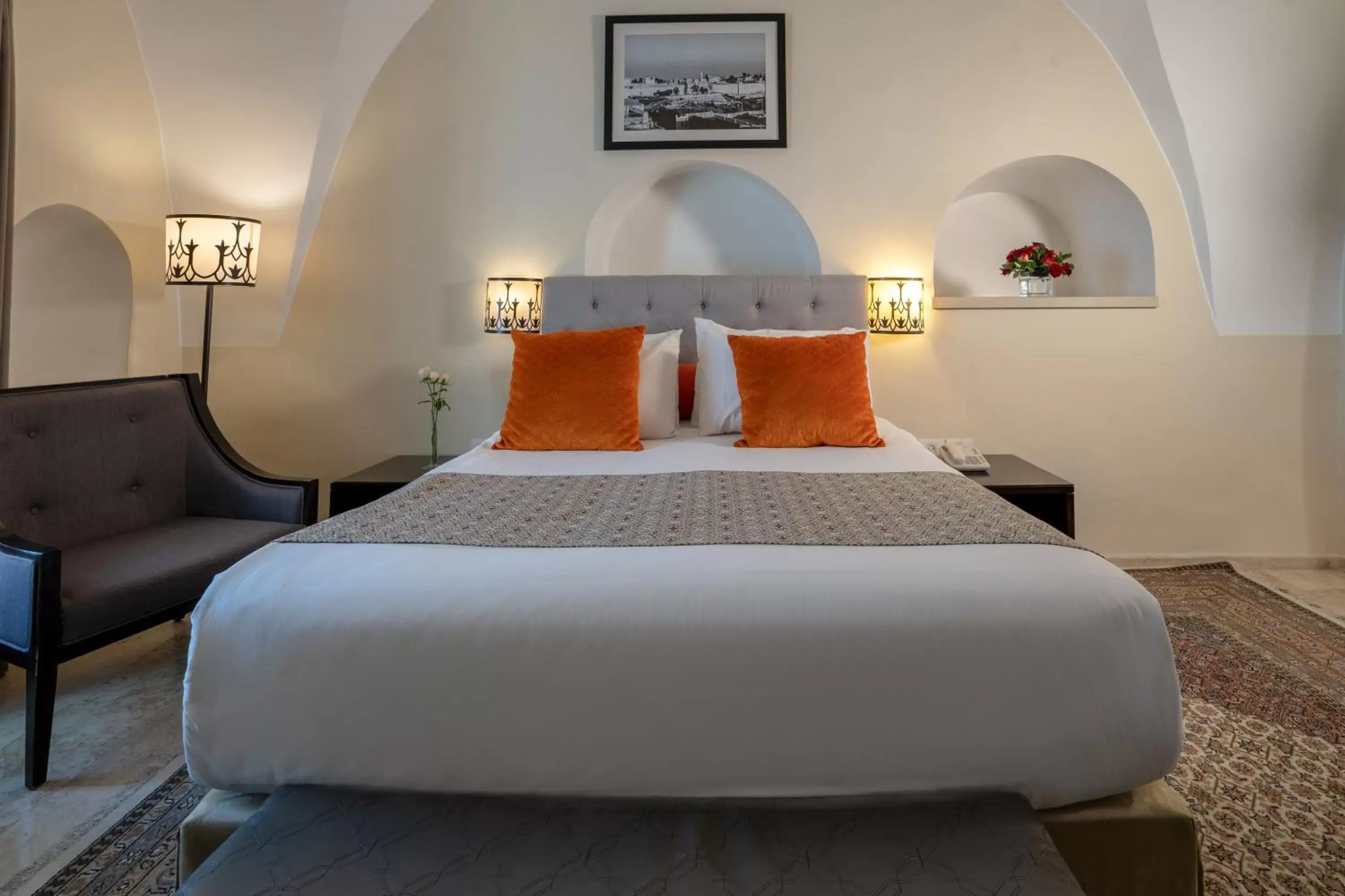 Living room, Bed in The Sephardic House Hotel in The Jewish Quarter