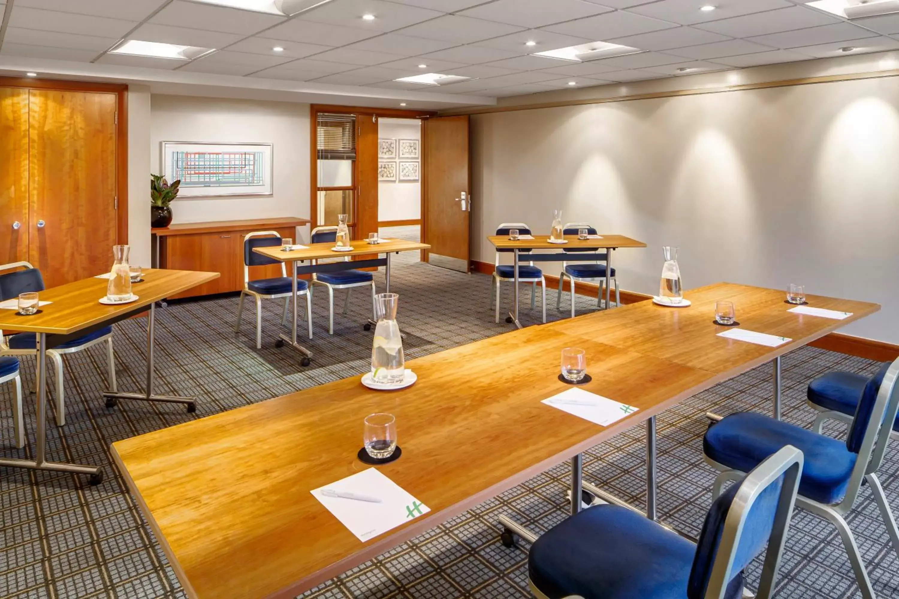 Business facilities in Holiday Inn Basingstoke, an IHG Hotel