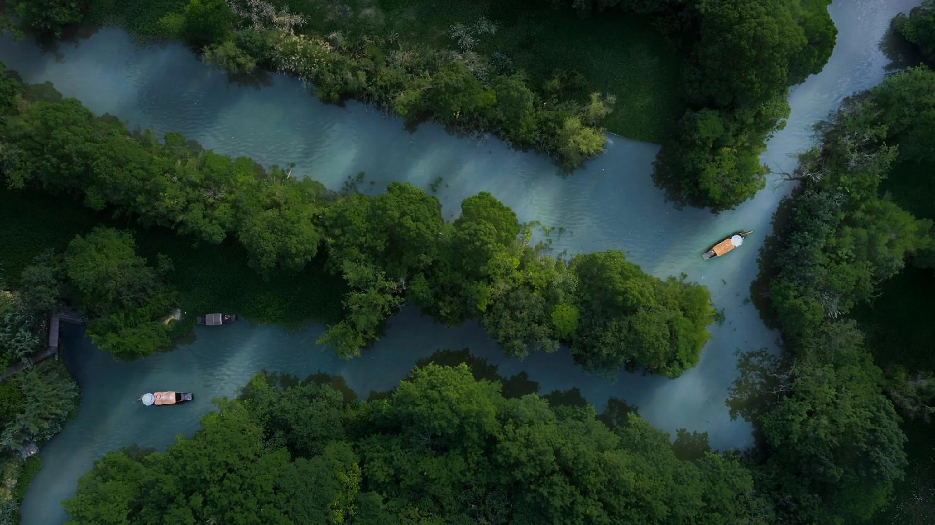 Lake view in Banyan Tree Hangzhou