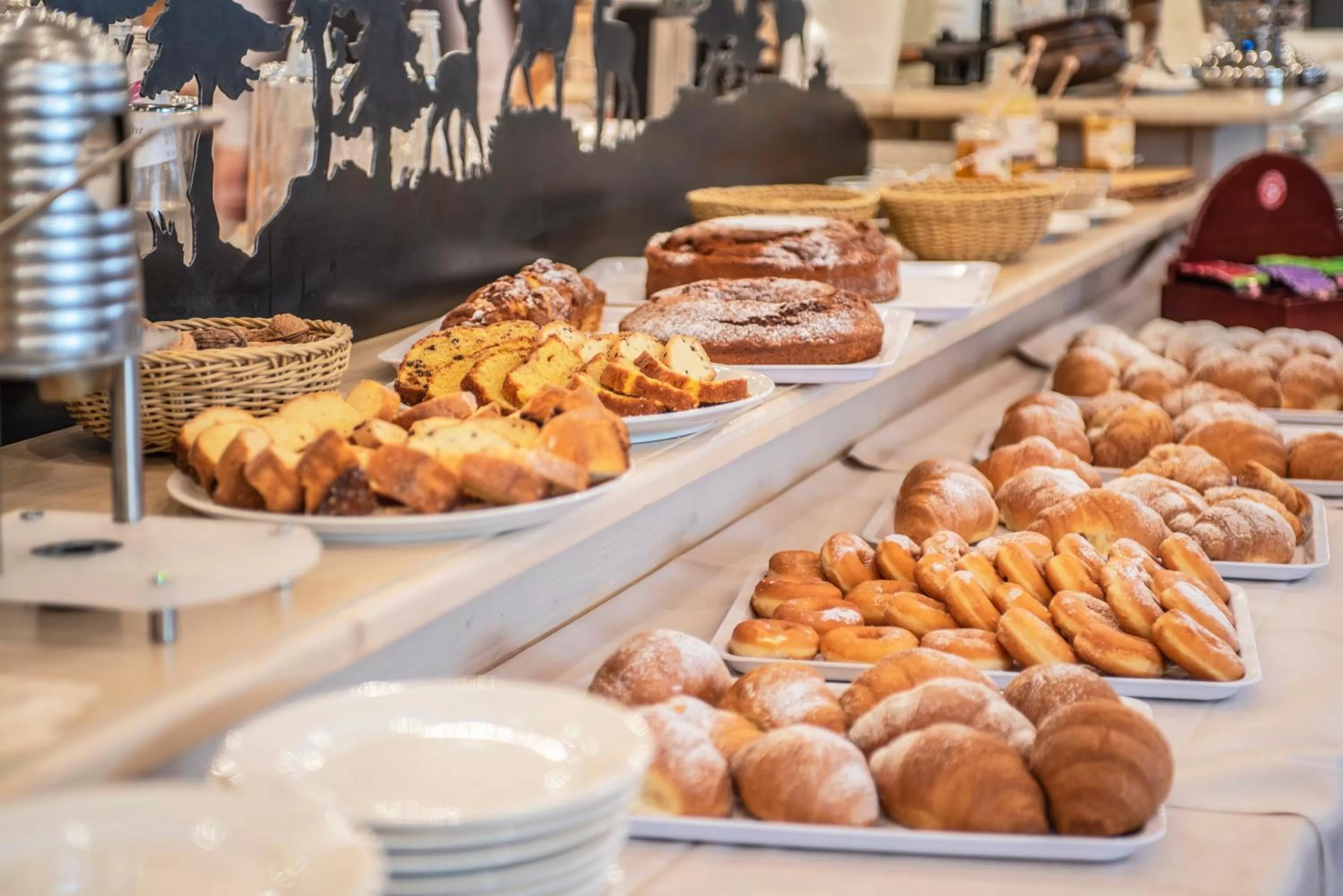 Food and drinks in Hotel Resort Veronza