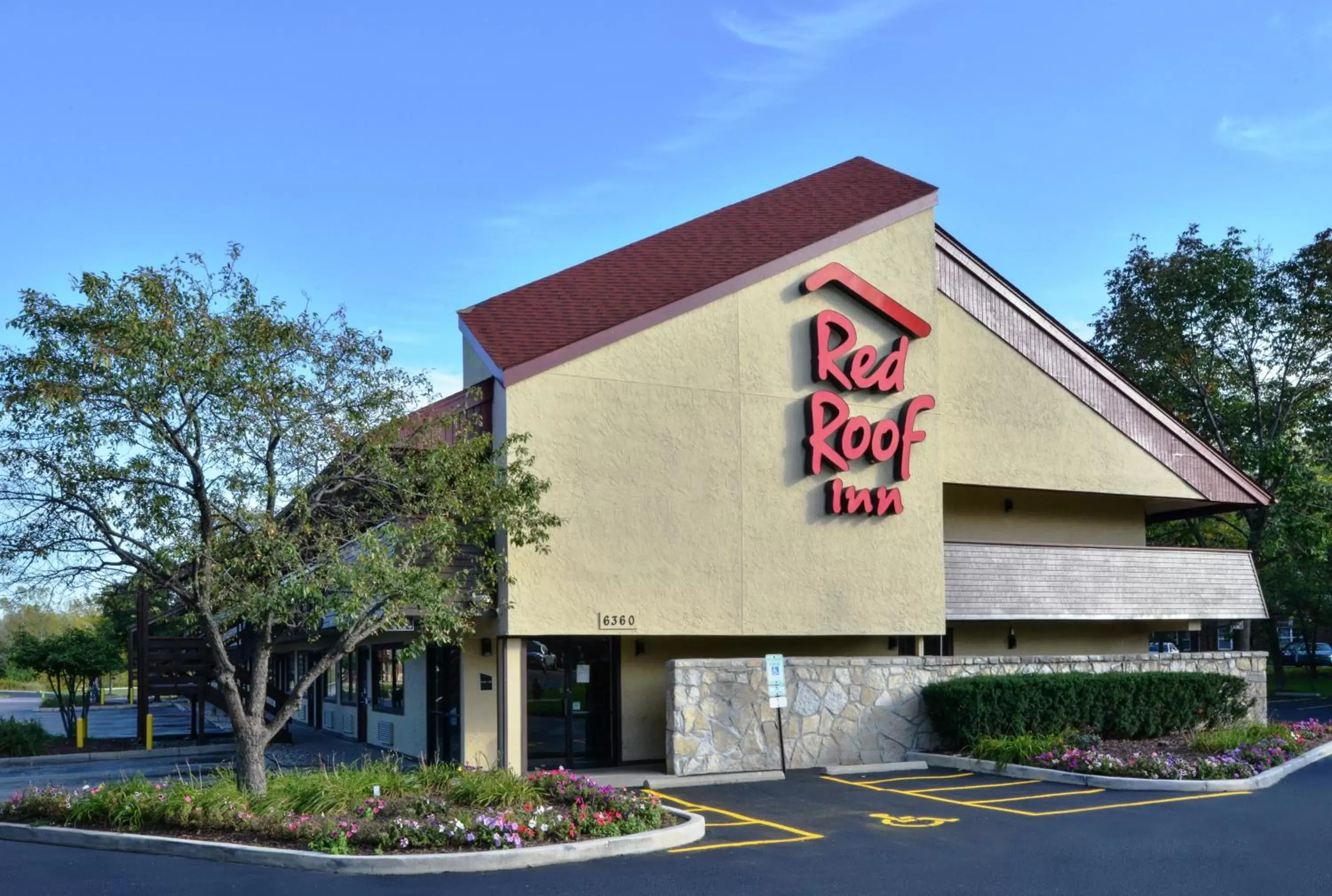 Property building, Facade/Entrance in Red Roof Inn Milwaukee Airport