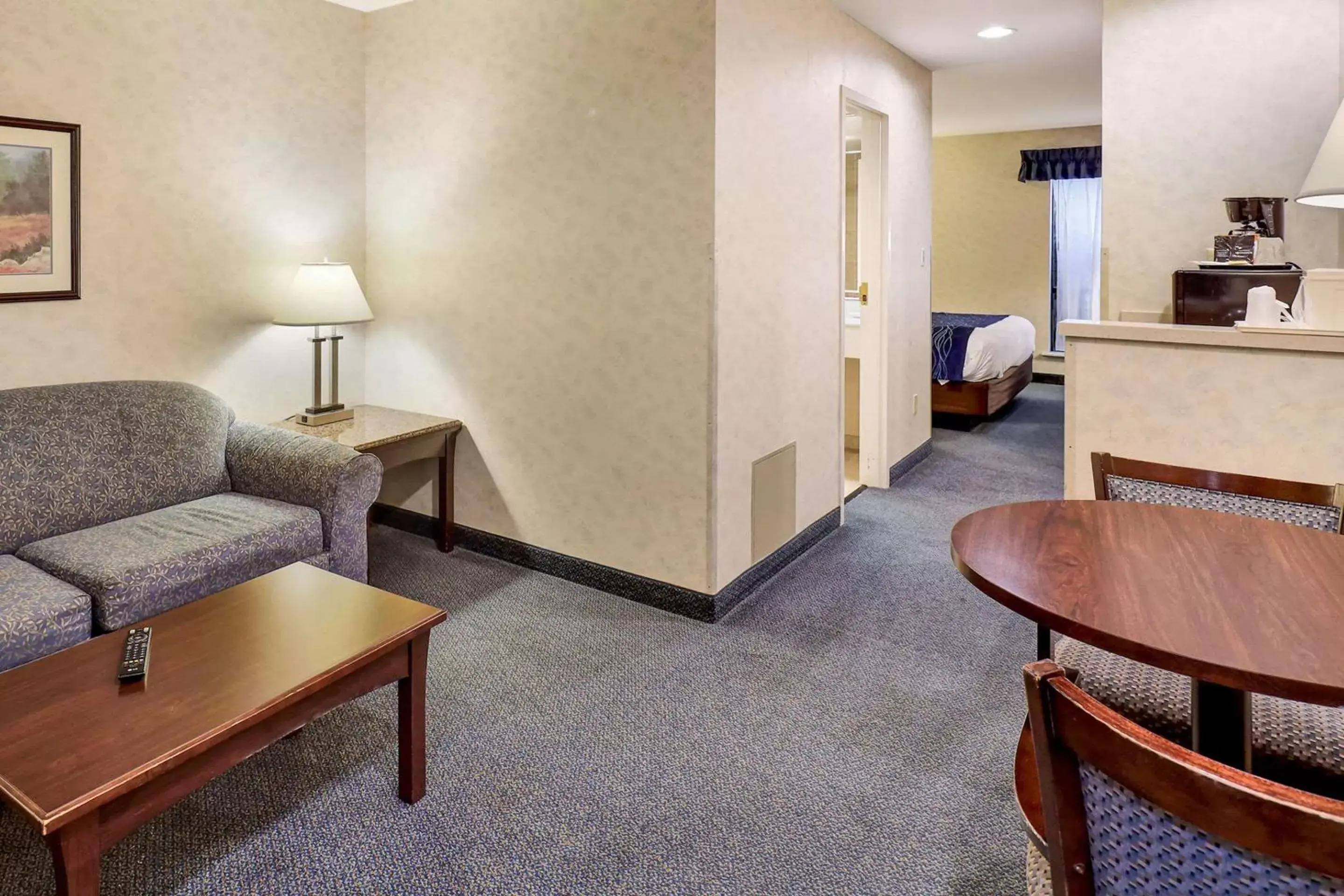 Photo of the whole room, Seating Area in Comfort Inn Bellingham