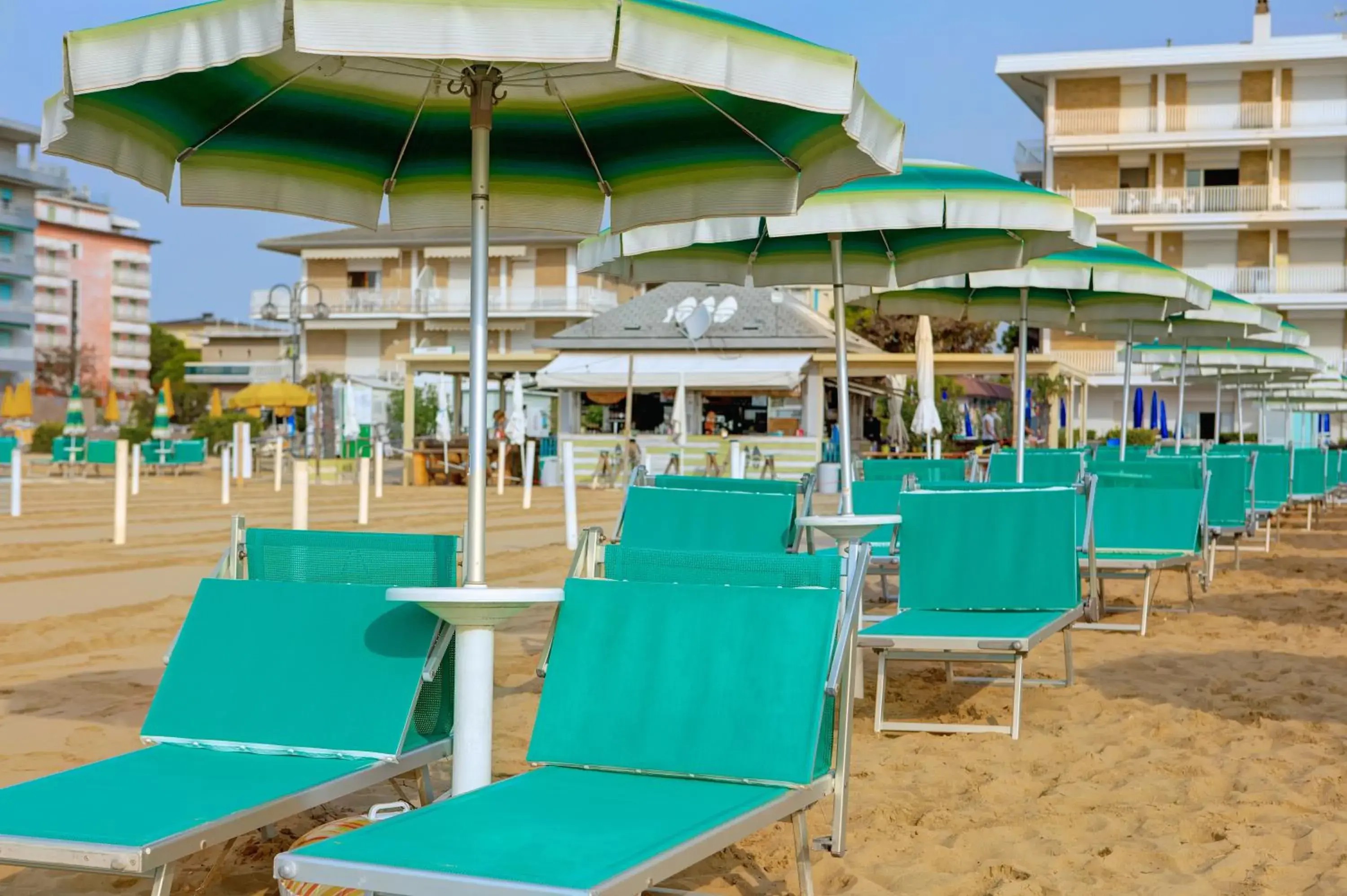 Beach, Swimming Pool in Hotel Jalisco