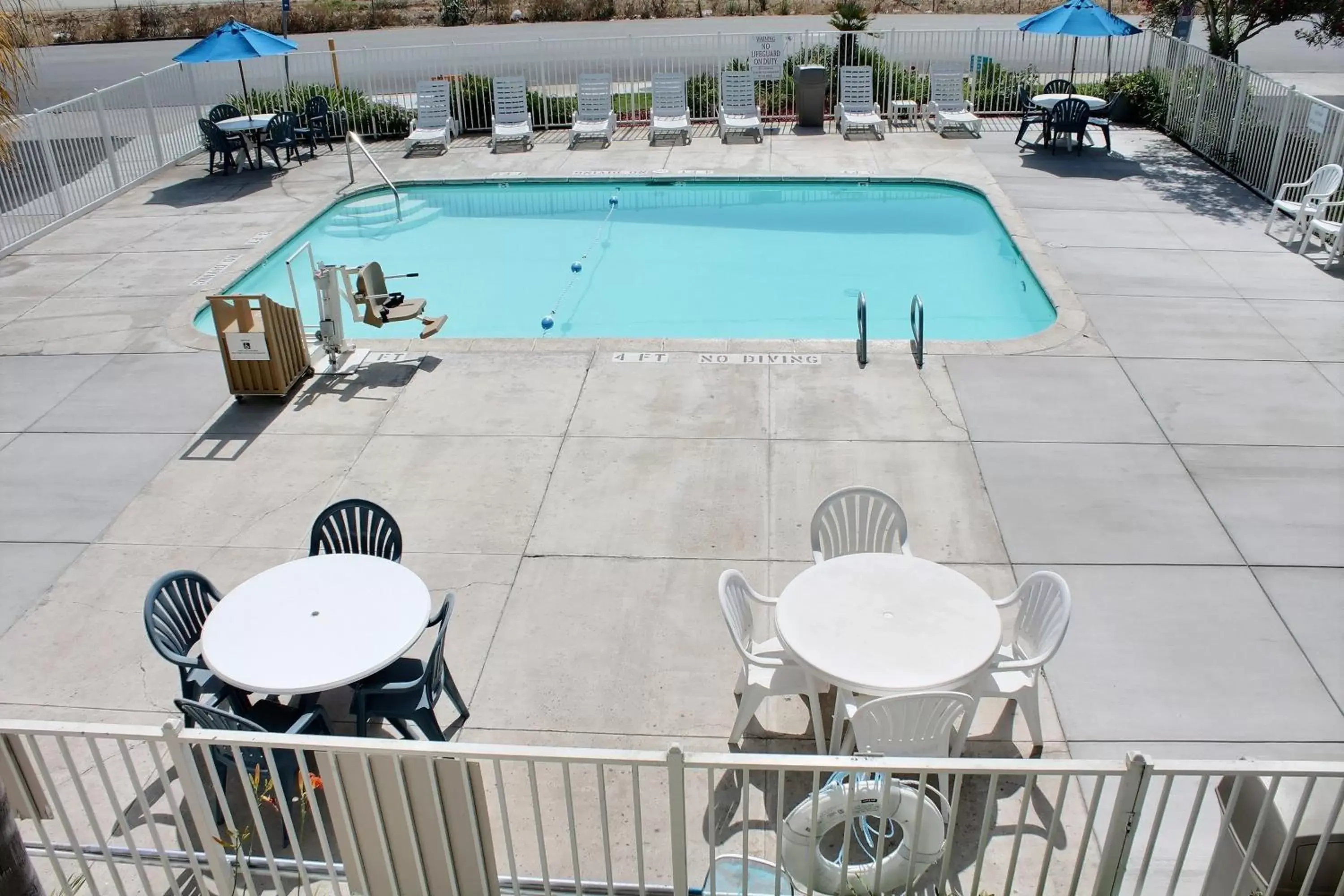 Swimming pool, Pool View in Motel 6-San Luis Obispo, CA - North