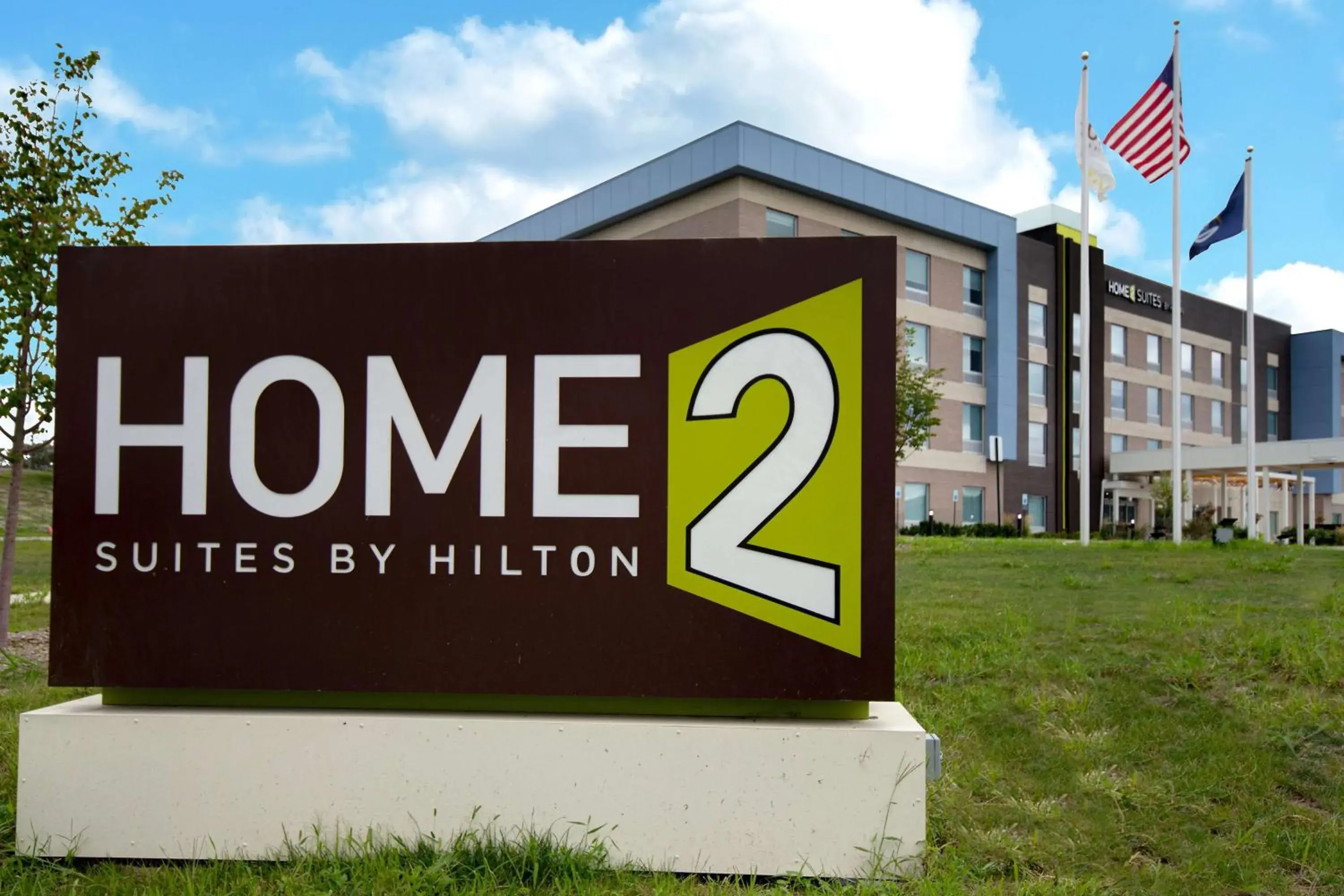 Property building, Property Logo/Sign in Home2 Suites By Hilton Grand Rapids Airport