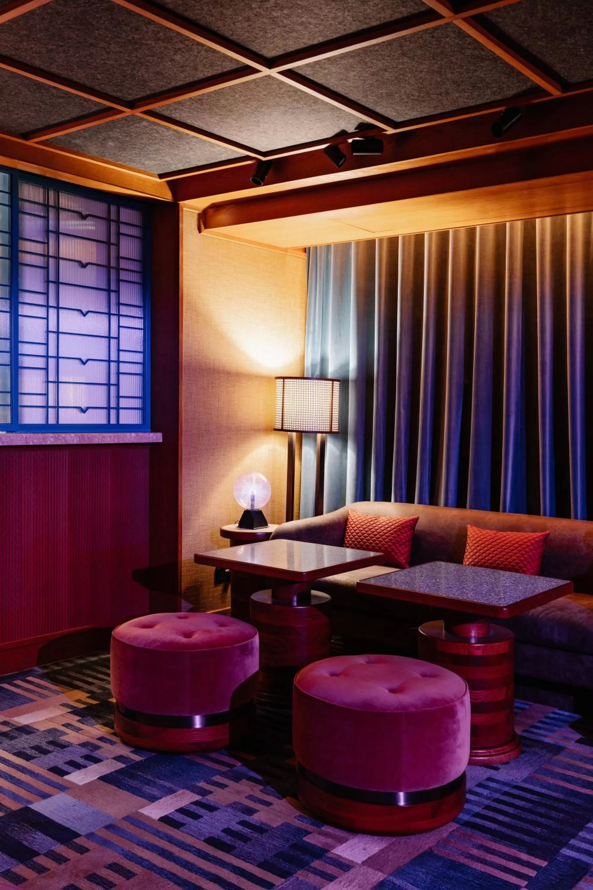 Nightclub / DJ in Eaton HK