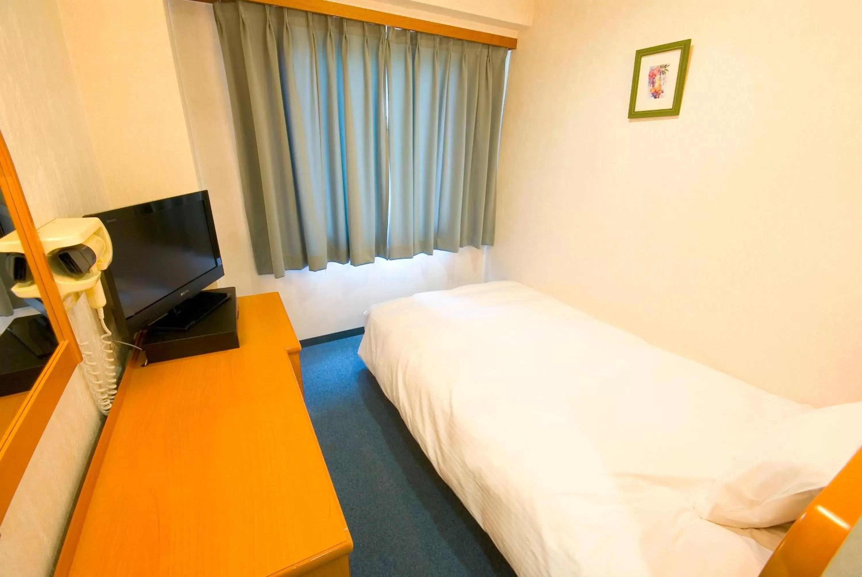 Photo of the whole room, Bed in GR Hotel Suidocho