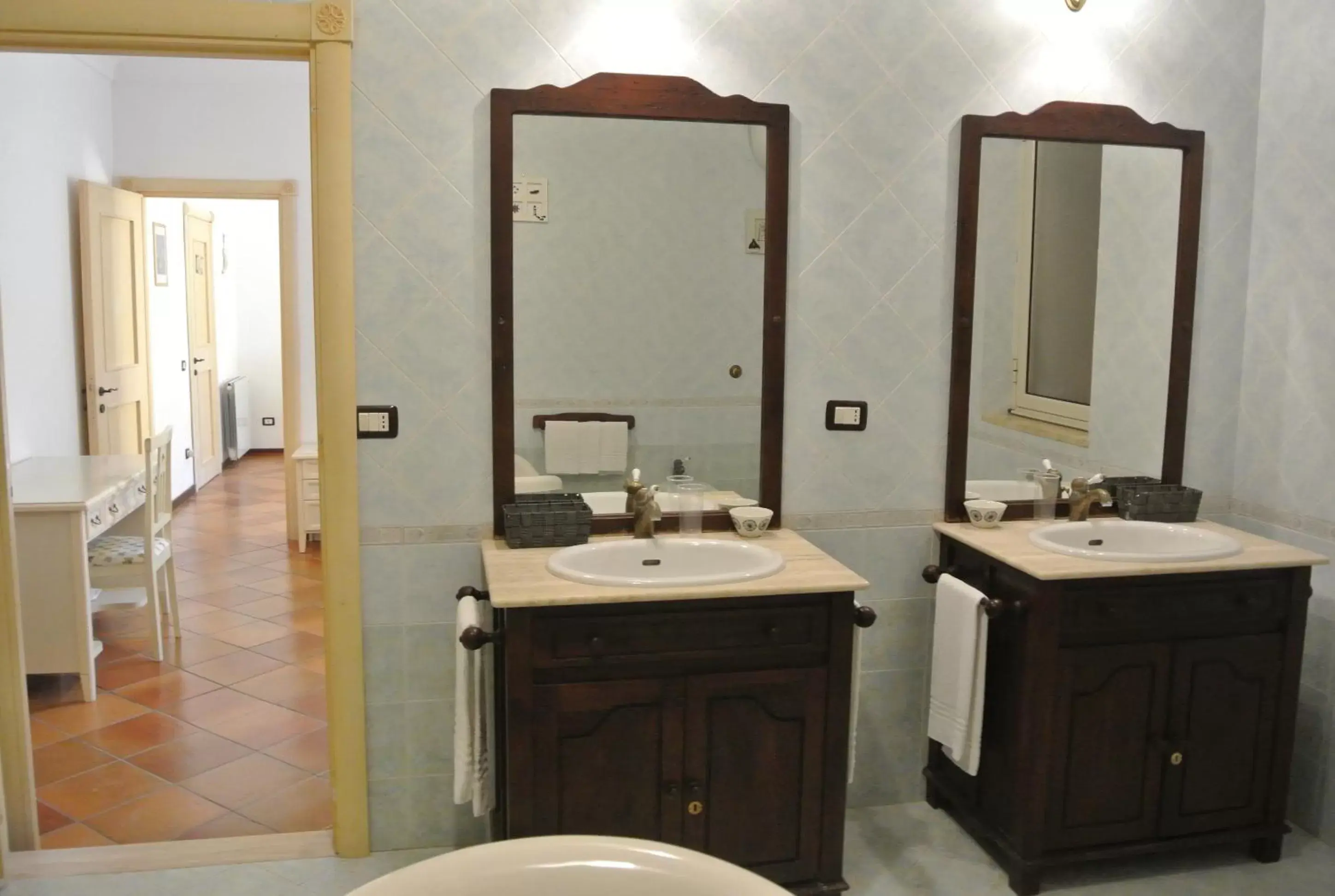 Bathroom in Villa Carlotta Resort