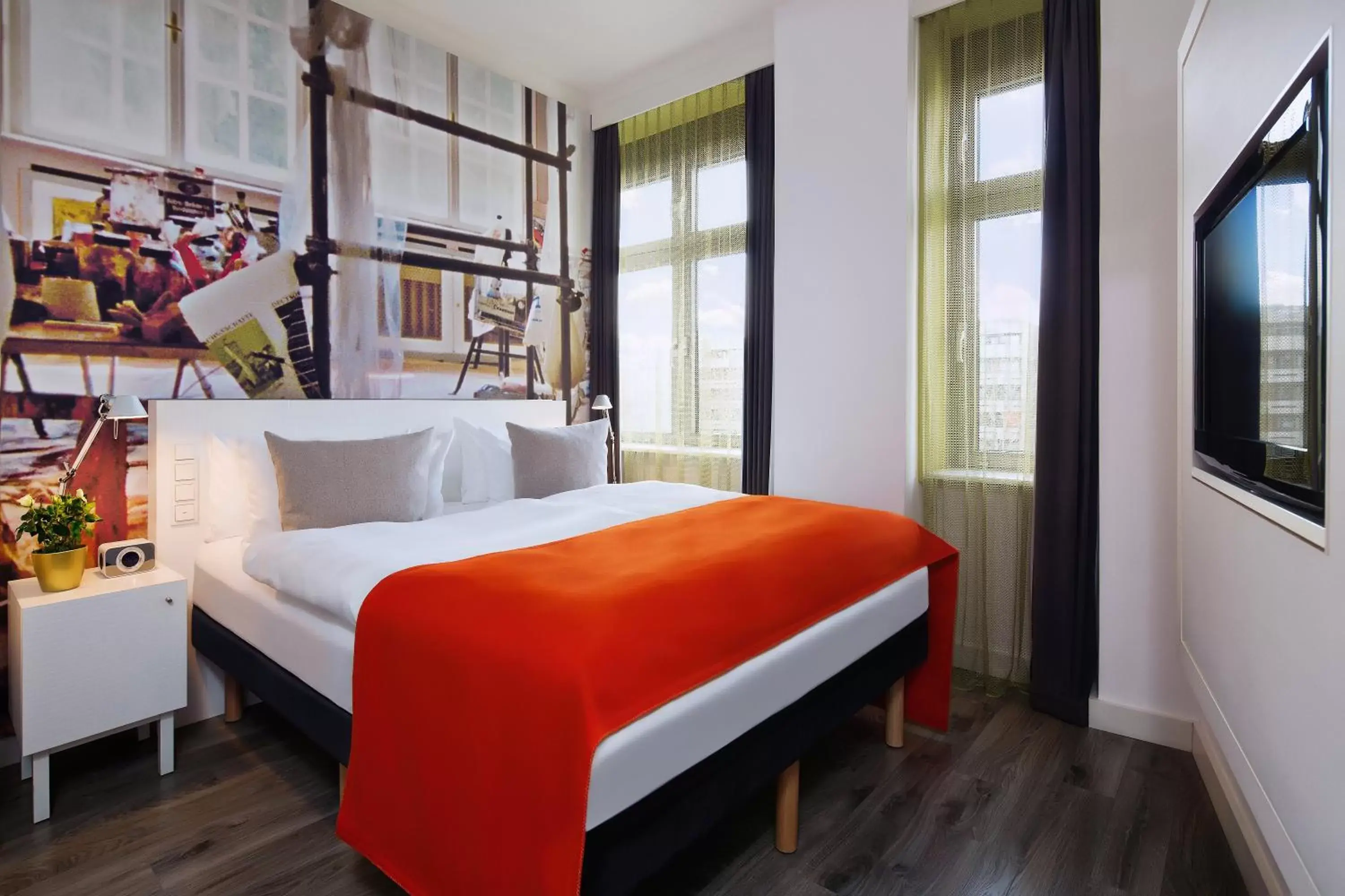 Photo of the whole room, Bed in Hotel Indigo Berlin – Ku’damm, an IHG Hotel