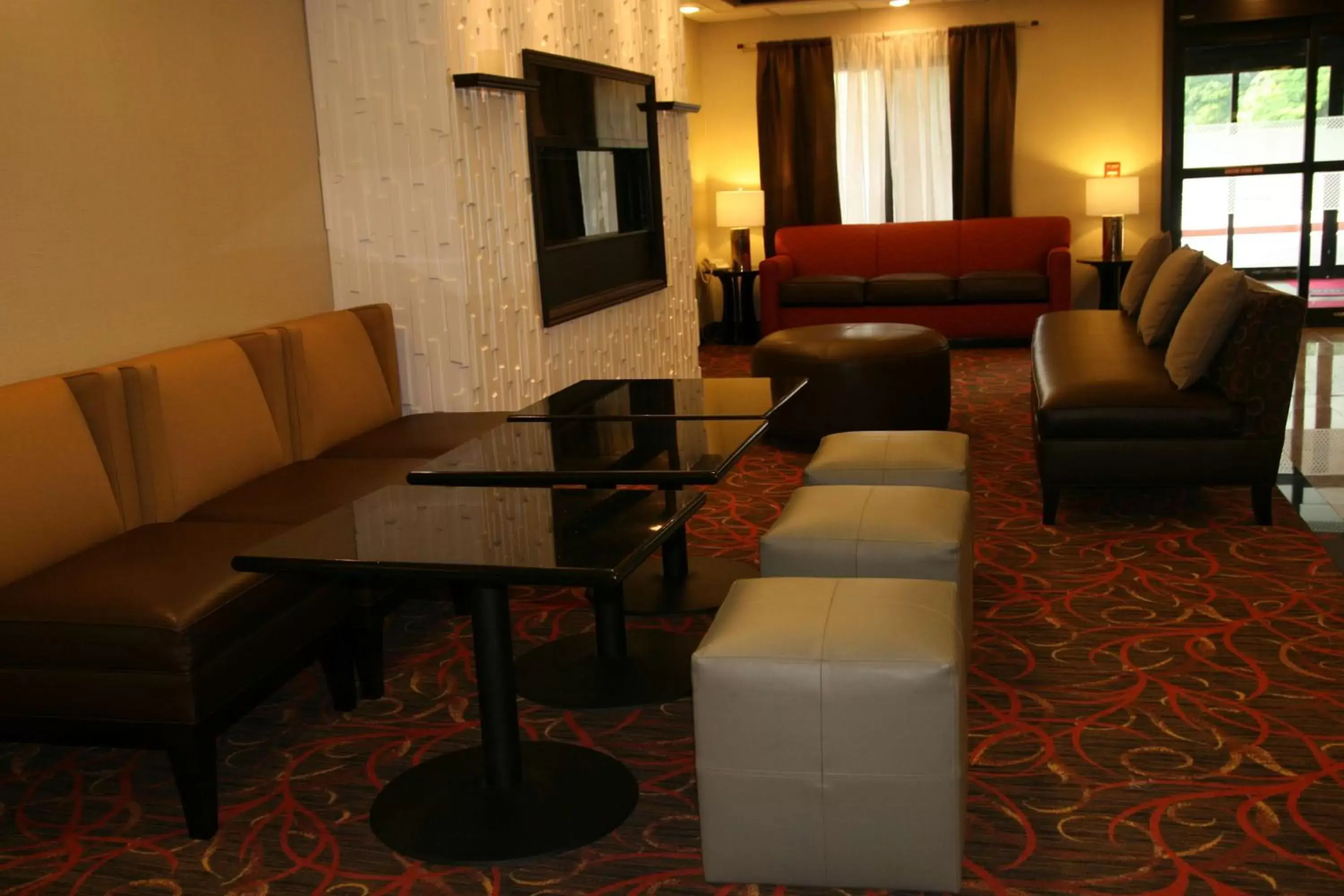 Dining area, Seating Area in Hampton Inn Stroudsburg Poconos