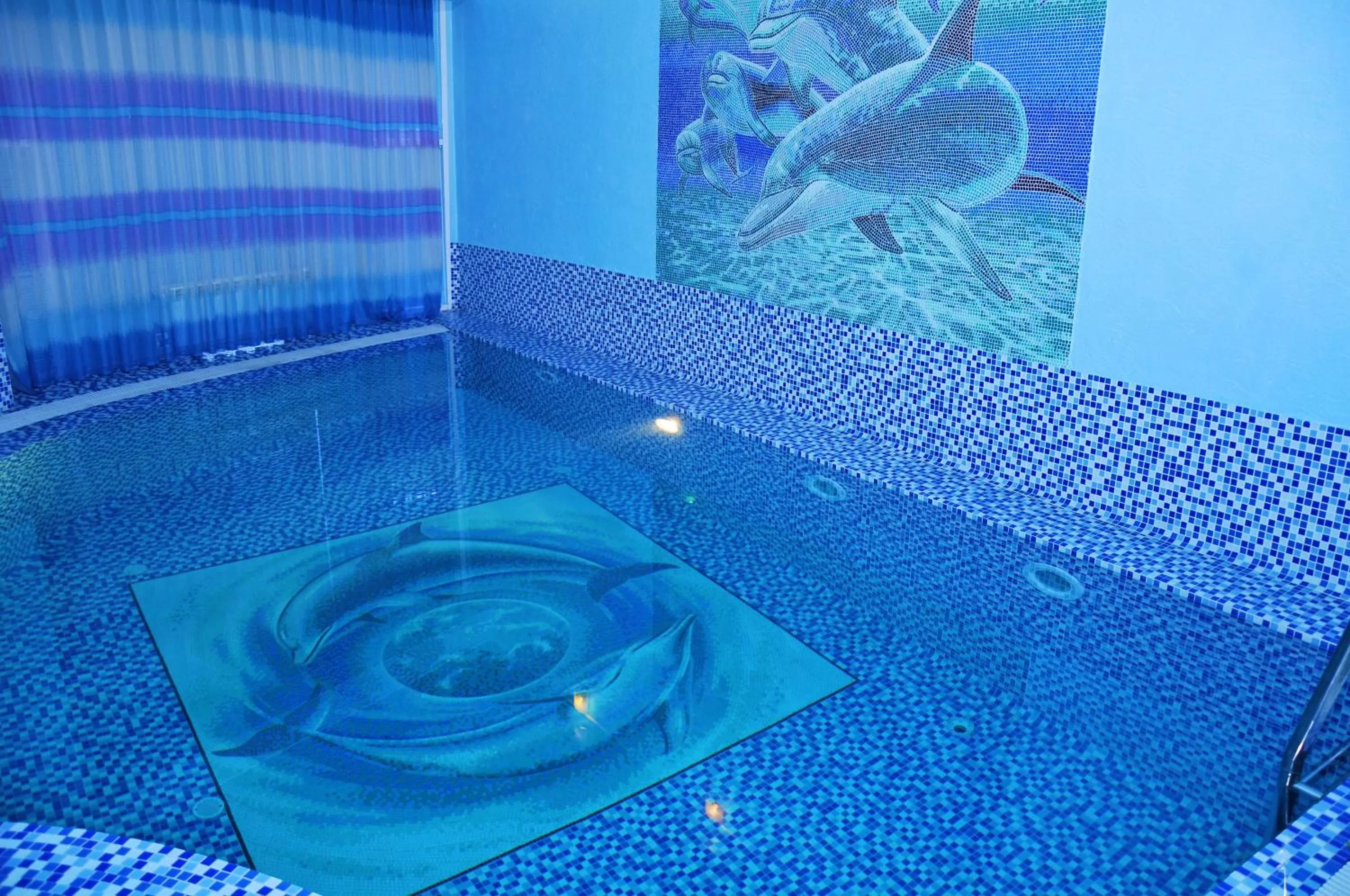 Swimming pool in Totem Hotel