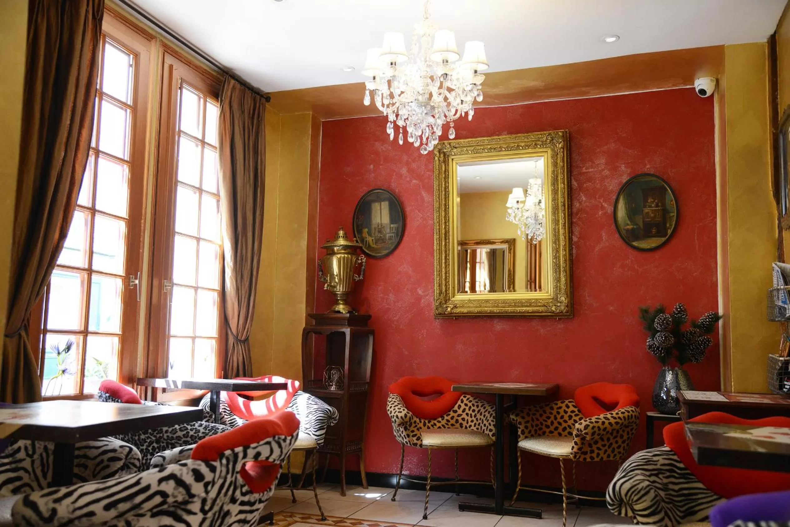 Patio in Hôtel Malar