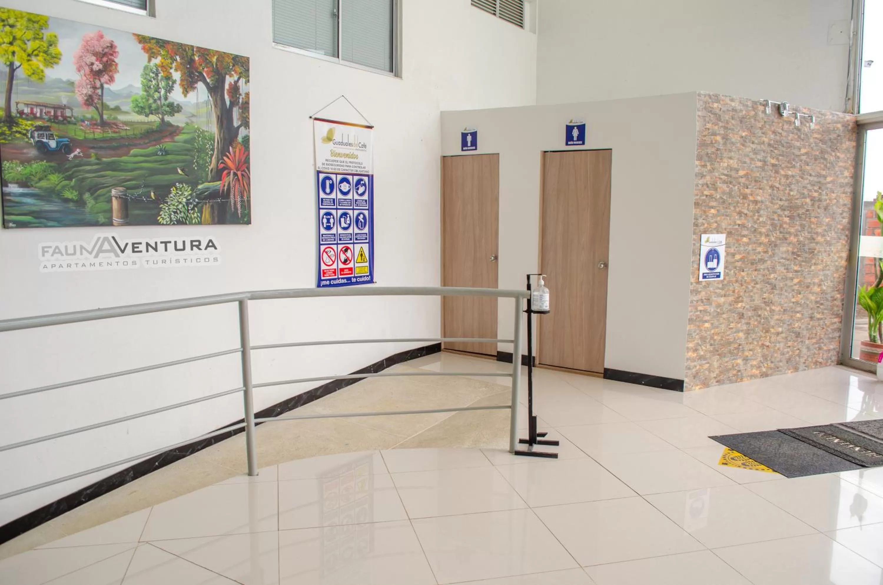 Lobby or reception in Apartamento Primer Piso 2km del Parque del Café