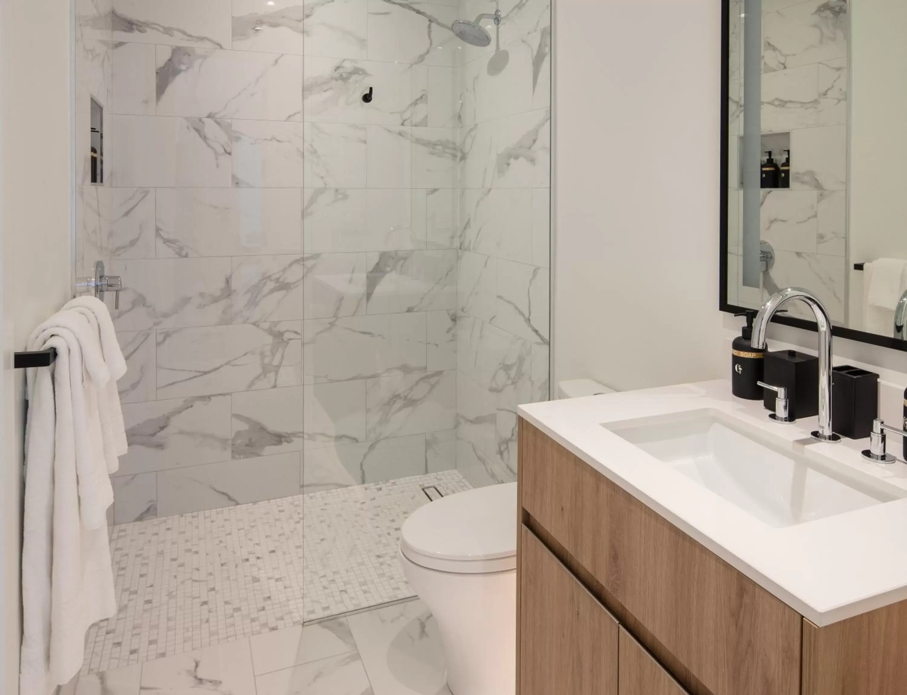 Shower, Bathroom in Goldwynn Resort & Residences