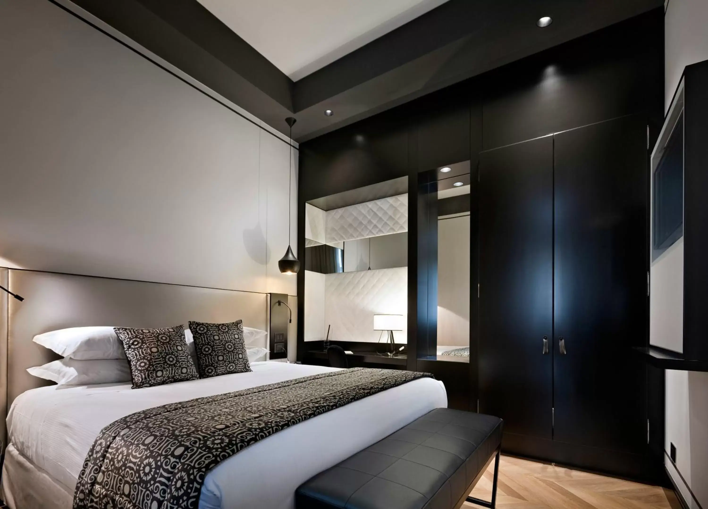 Bed in Corso 281 Luxury Suites