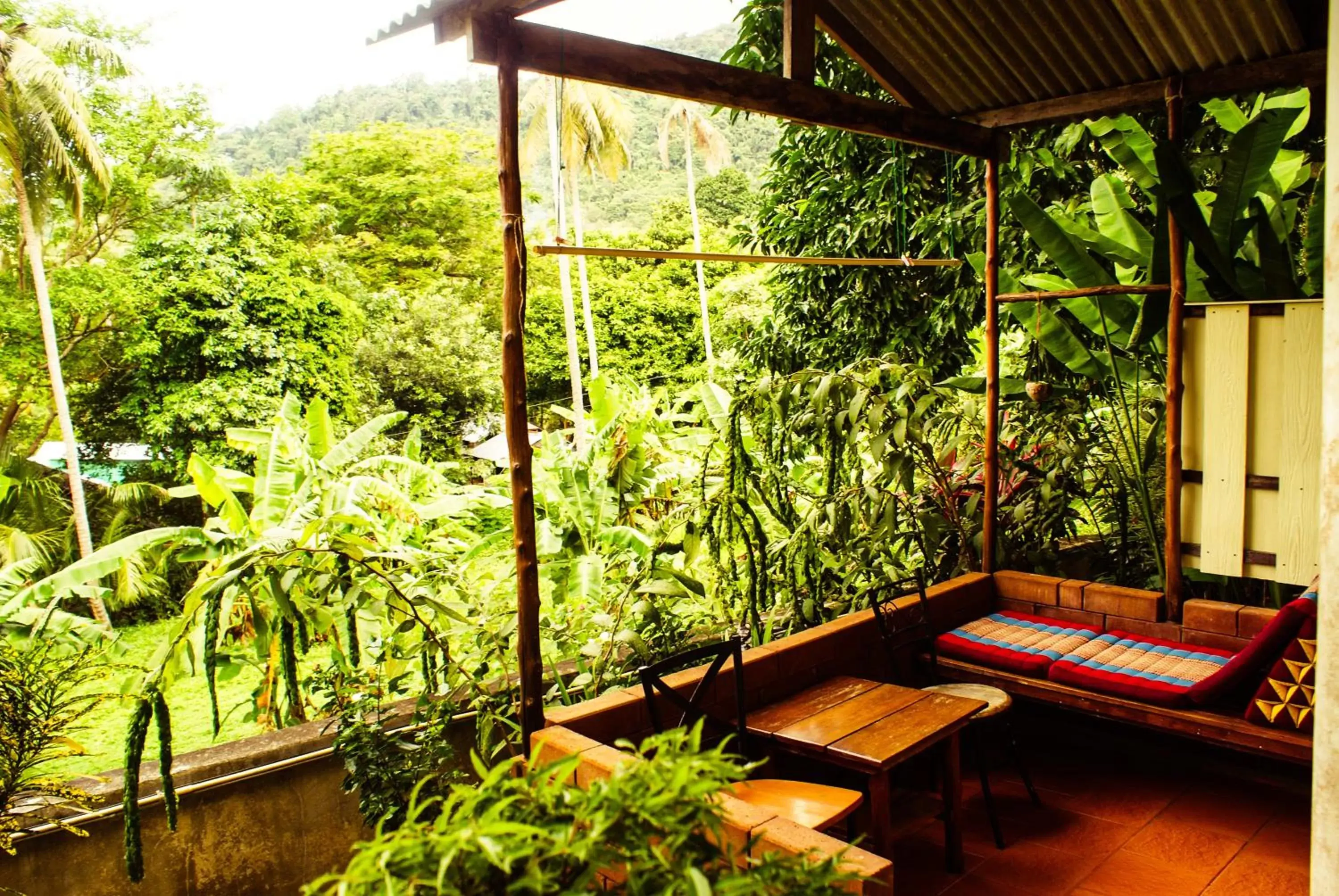 Bungalow with Patio in Rock Inn Bailan Bungalow with Patio in Rock Inn Bailan