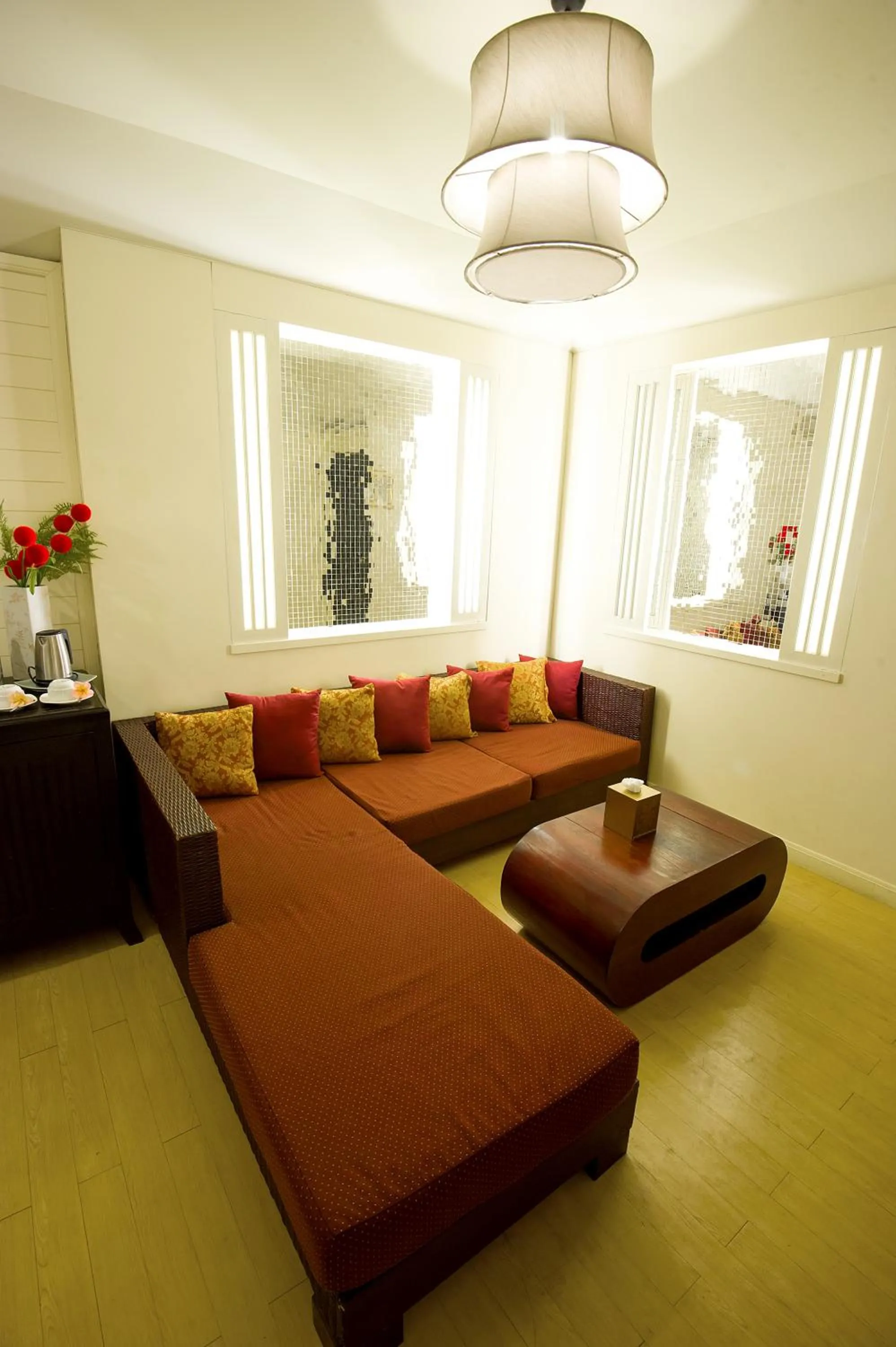 Living room, Bed in Chiangmai Gate Hotel