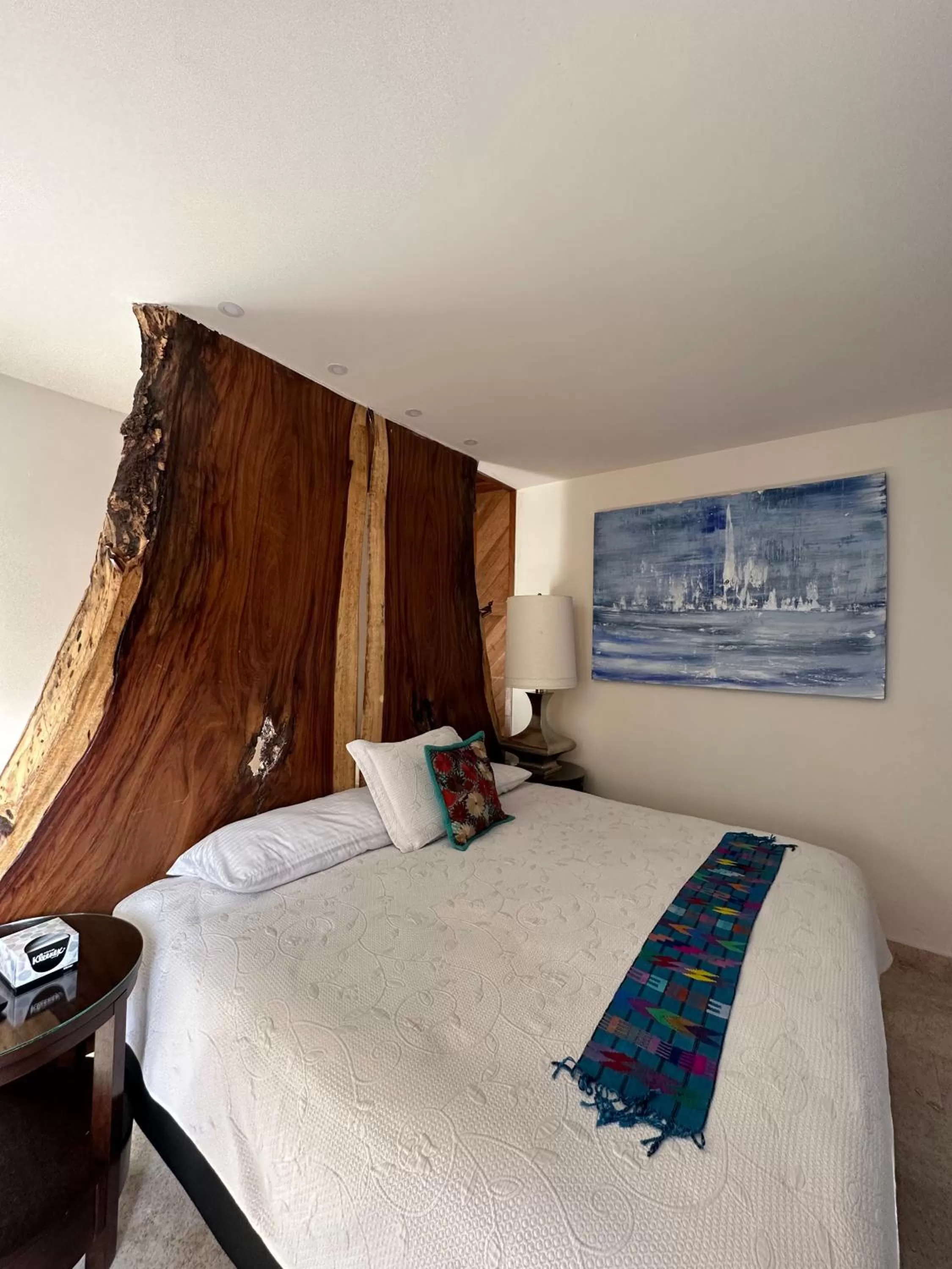 Bed in Hotel Lindo Ajijic Bed & Breakfast