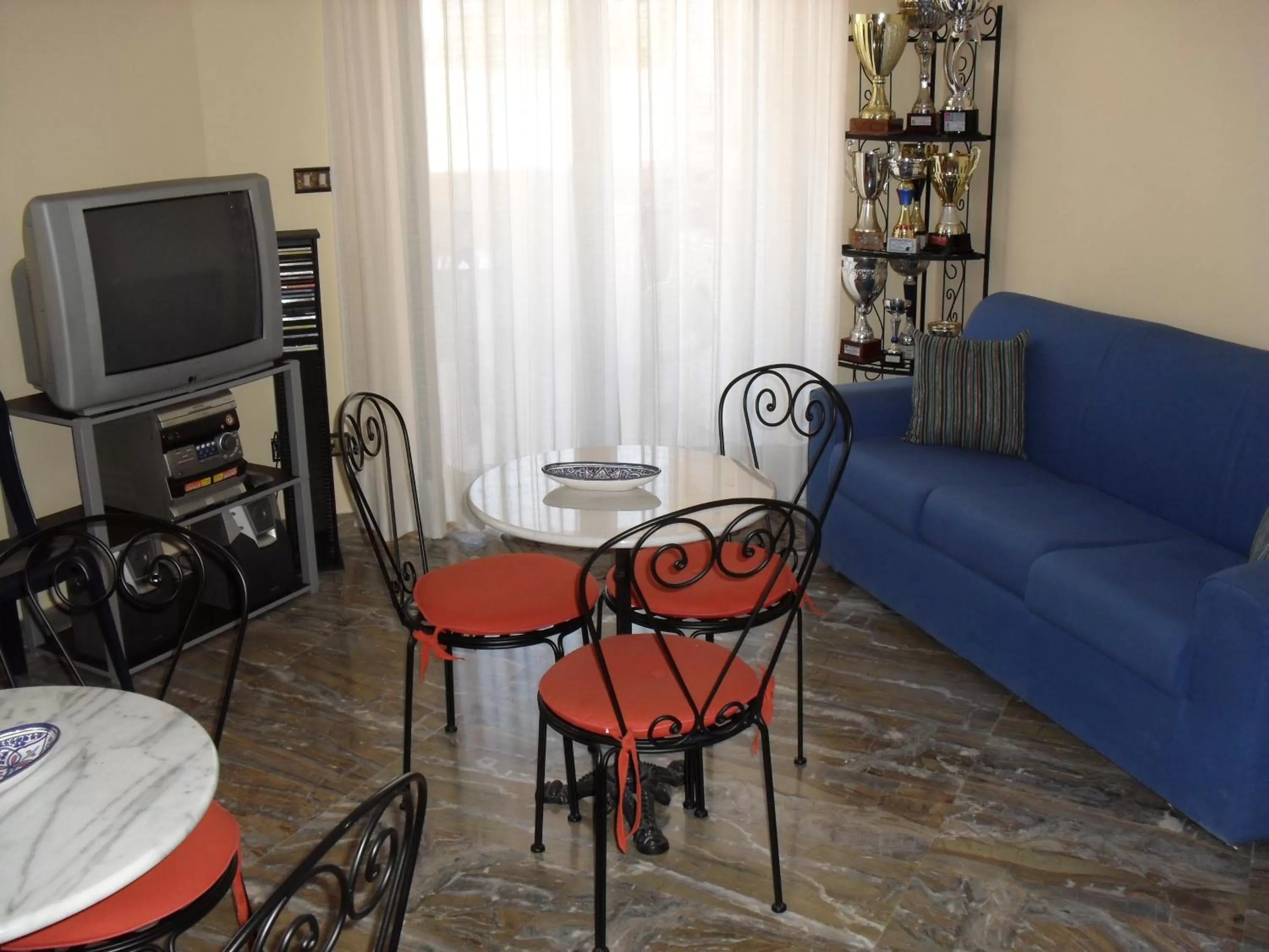 Communal lounge/ TV room in Agave