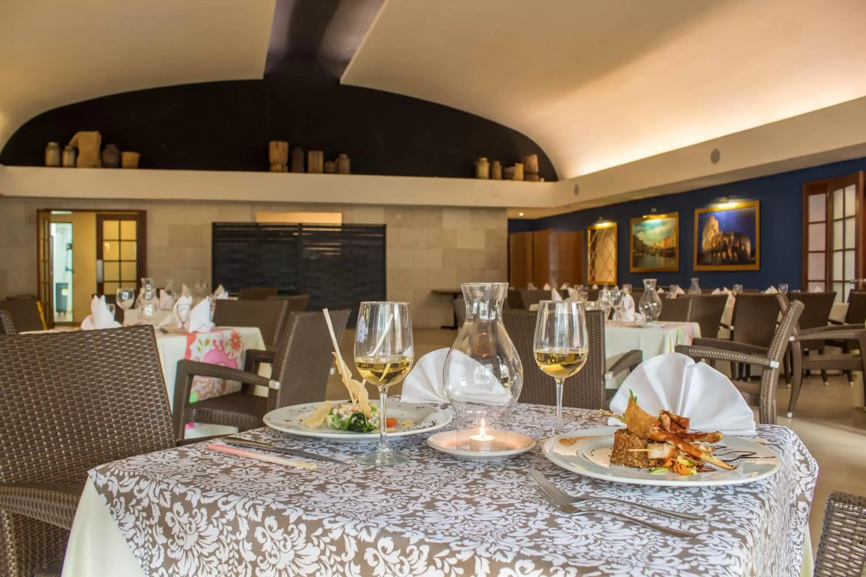 Restaurant/Places to Eat in Plaza Pelicanos Club Beach Resort All Inclusive