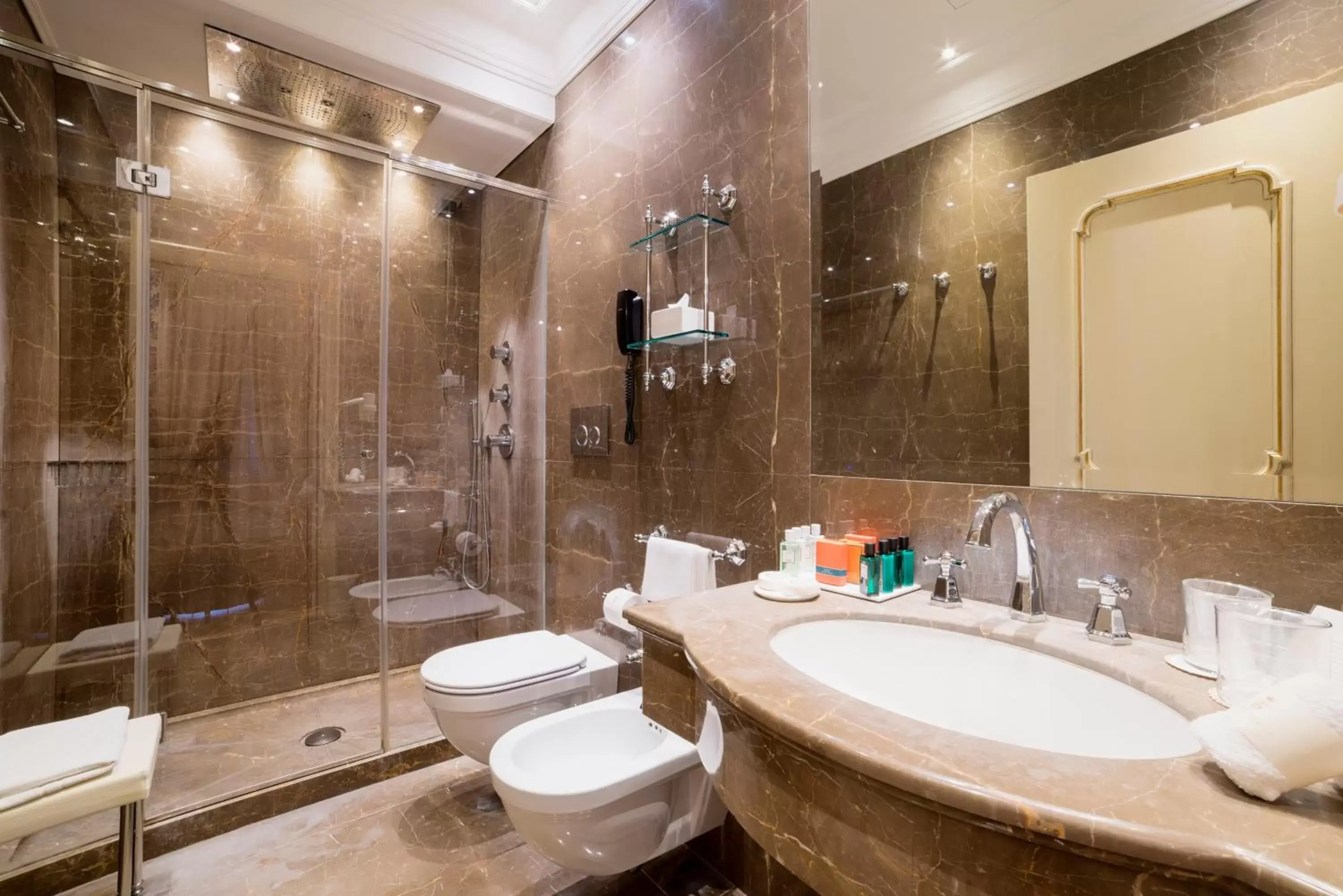 Shower, Bathroom in Hotel Ai Reali - Small Luxury Hotels of the World