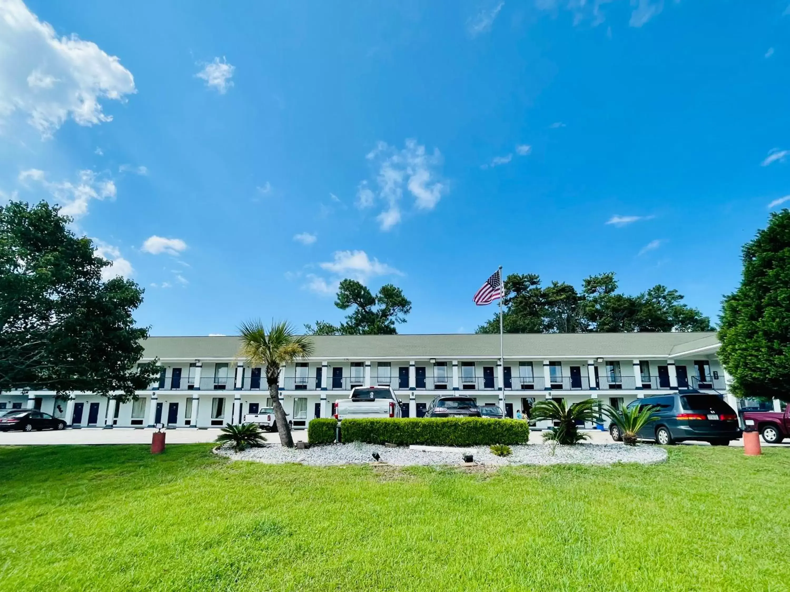 Property Building in MAGNOLIA INN of BELOXI,OCEAN SPRINGS,PASCAGOULA & GAUTIER