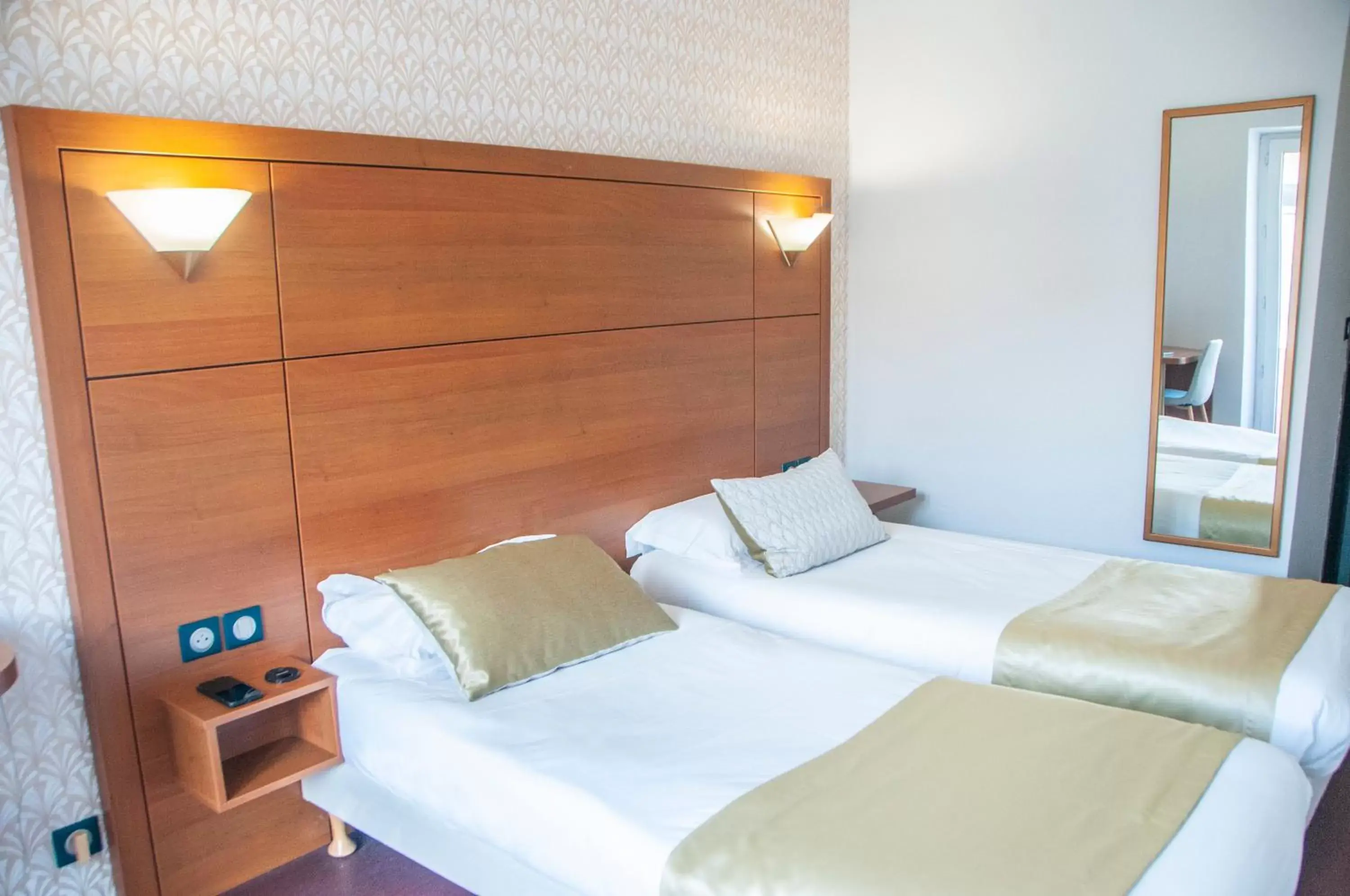 Bed in The Originals City, Hôtel Bristol, Le Puy-en-Velay (Inter-Hotel)
