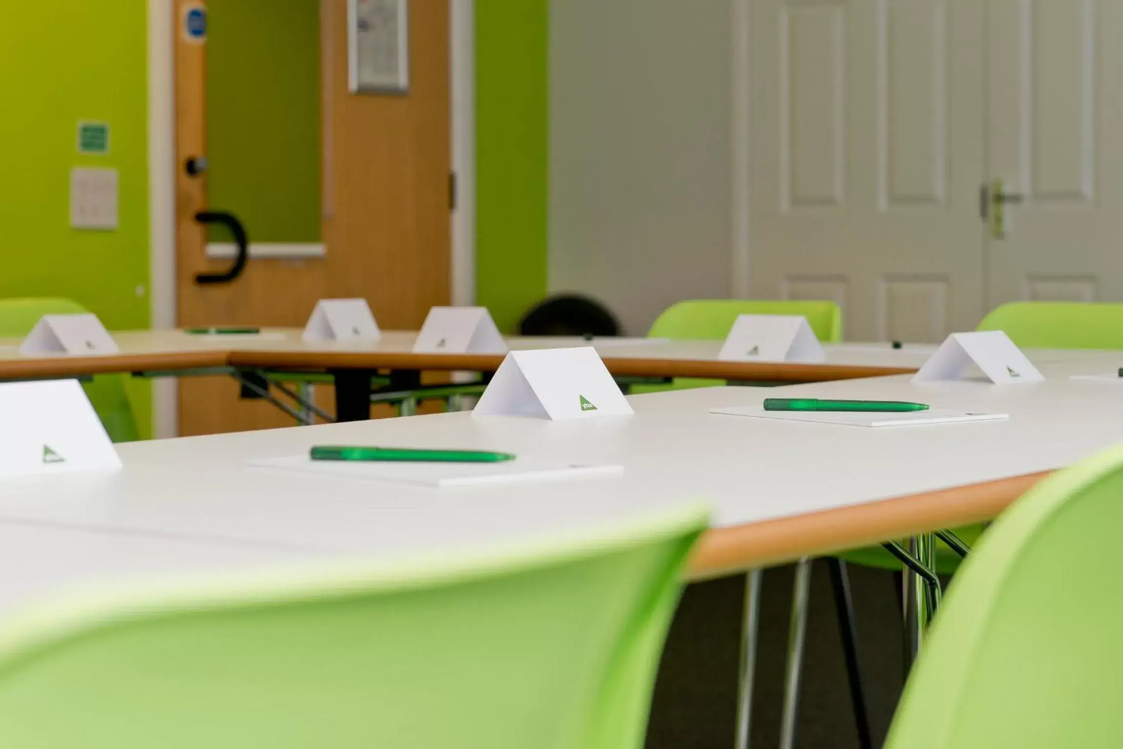 Meeting/conference room in YHA Manchester Hostel