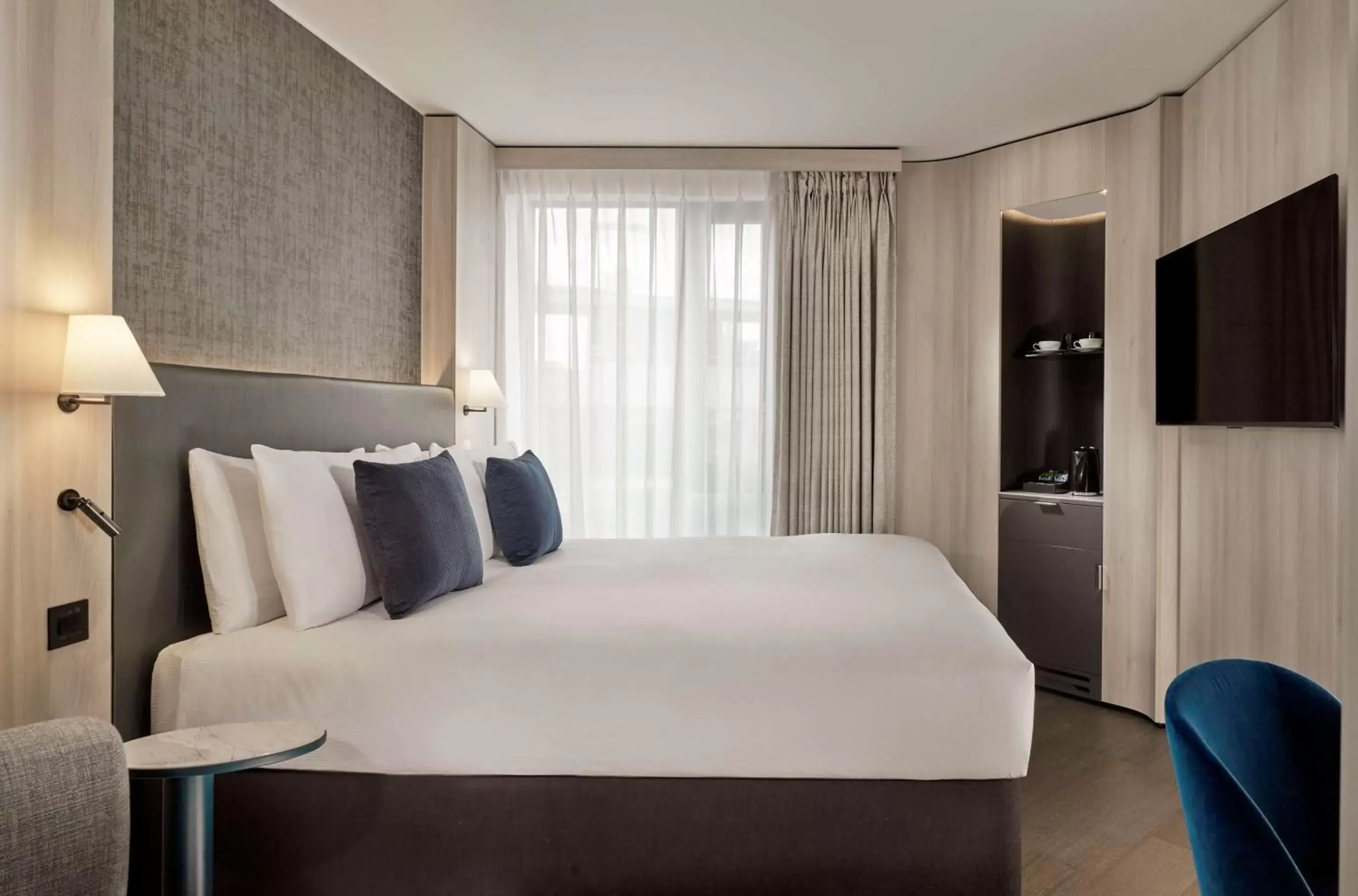 Bedroom, Bed in The Westminster London, Curio Collection by Hilton