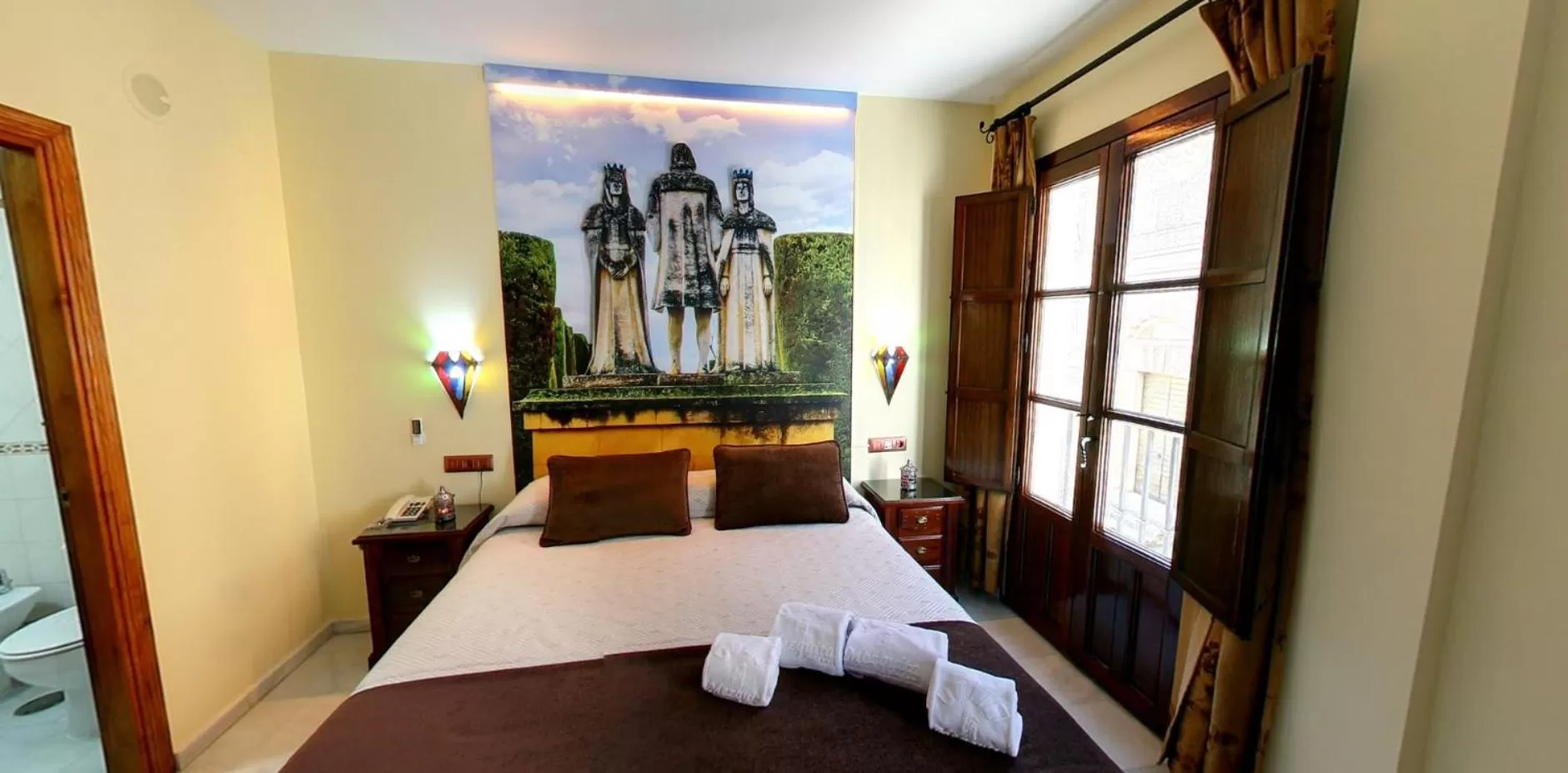 Photo of the whole room, Bed in Hotel Casa Museo de la Mezquita